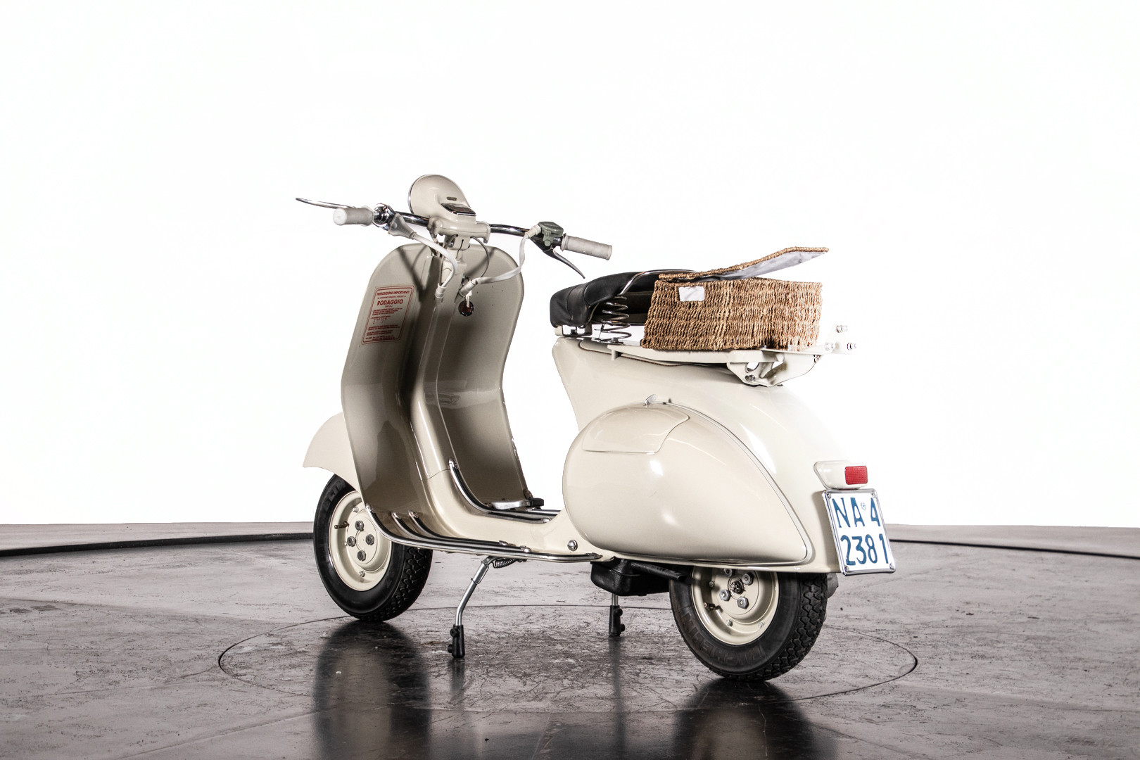 1955 Piaggio Vespa 150 VL2M 2
