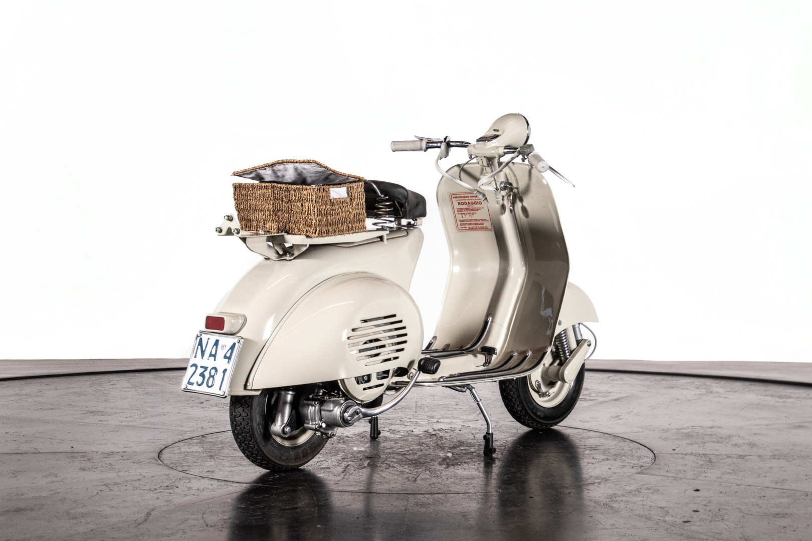 1955 Piaggio Vespa 150 VL2M 5