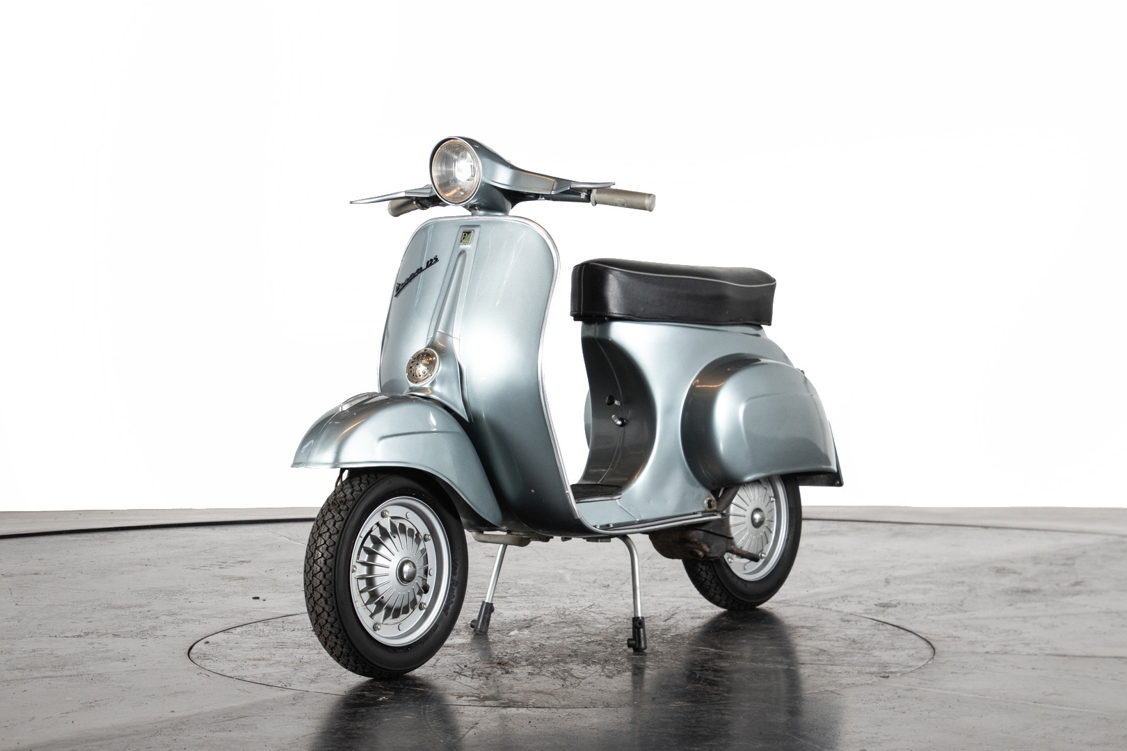 1965 Piaggio Vespa 125 VMA1T 1