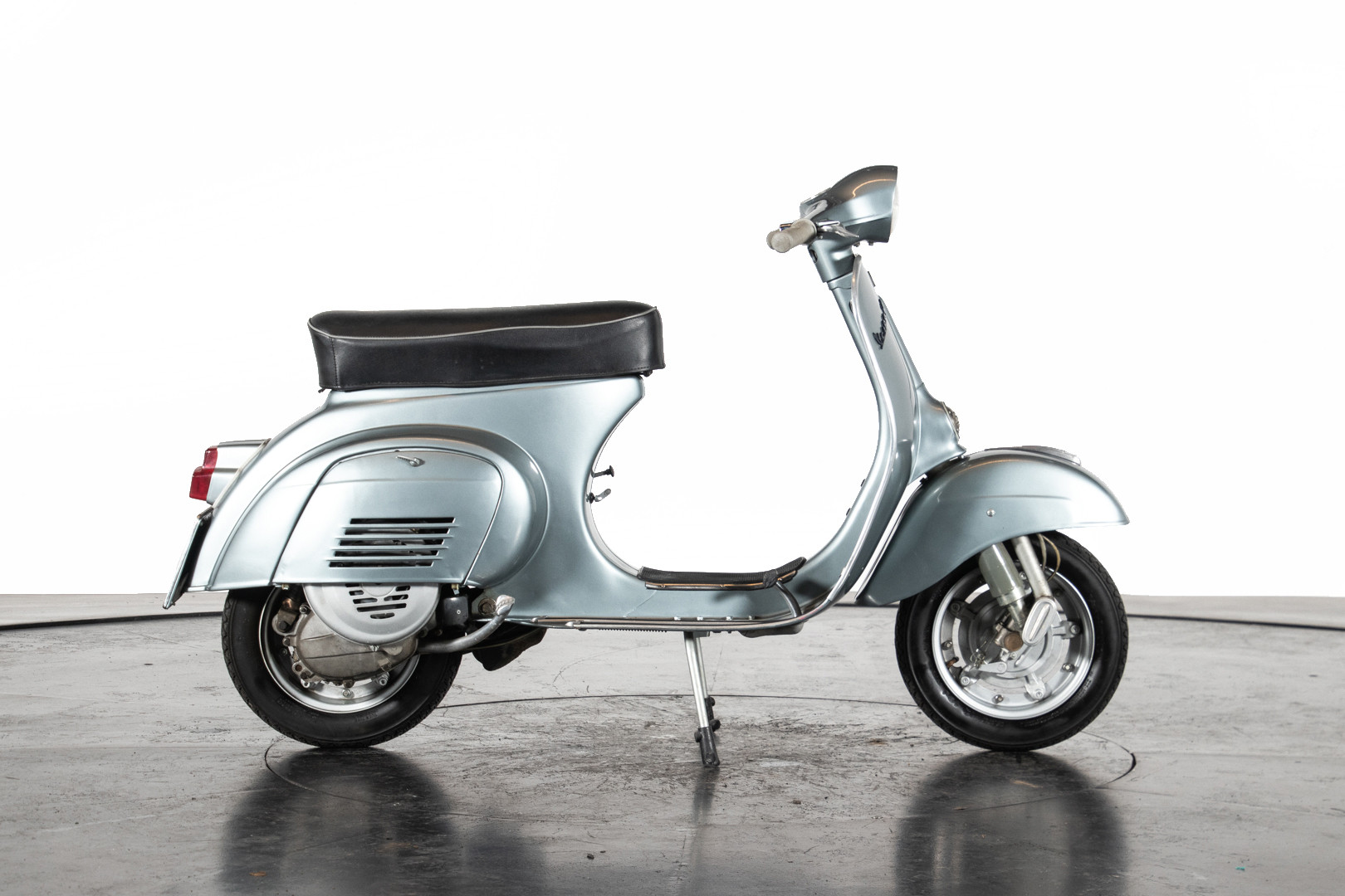 1965 Piaggio Vespa 125 VMA1T 5