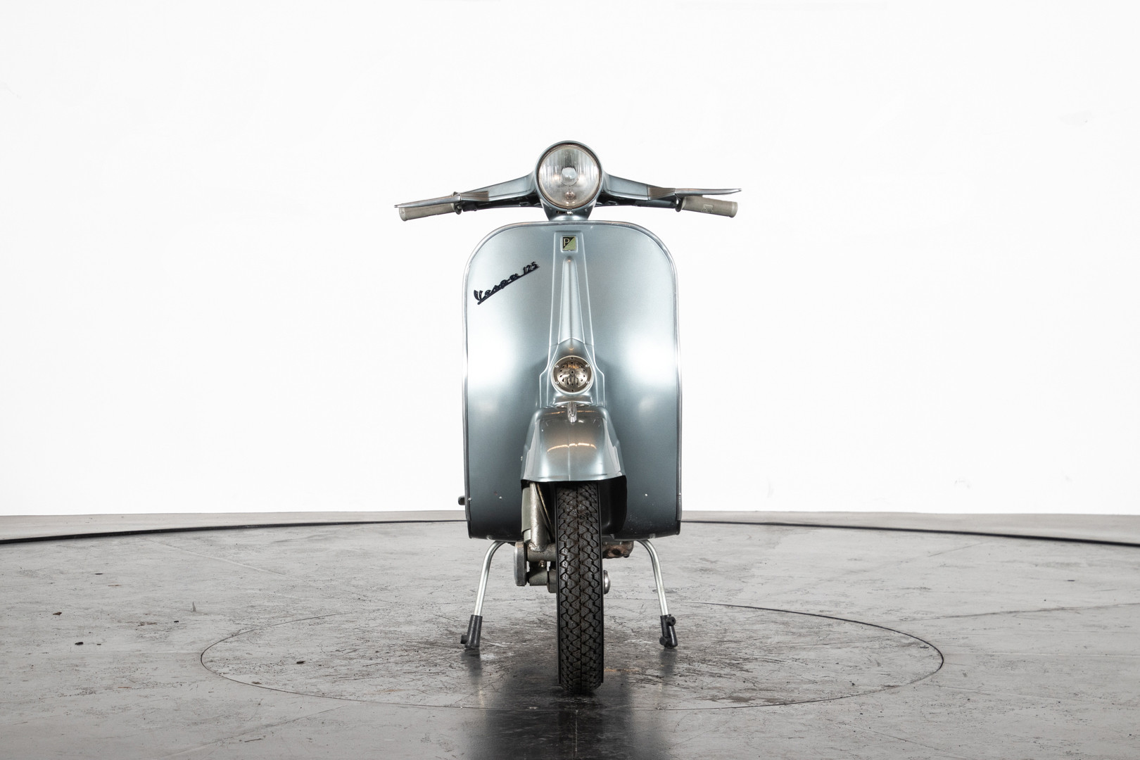 1965 Piaggio Vespa 125 VMA1T 2
