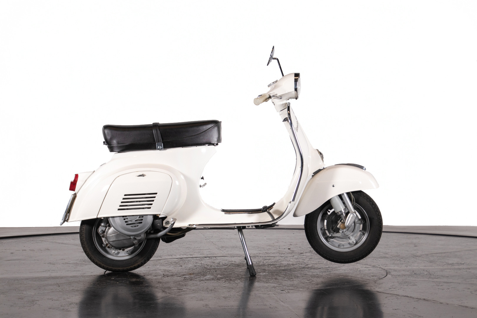 1969 Piaggio Vespa 125 Primavera 8