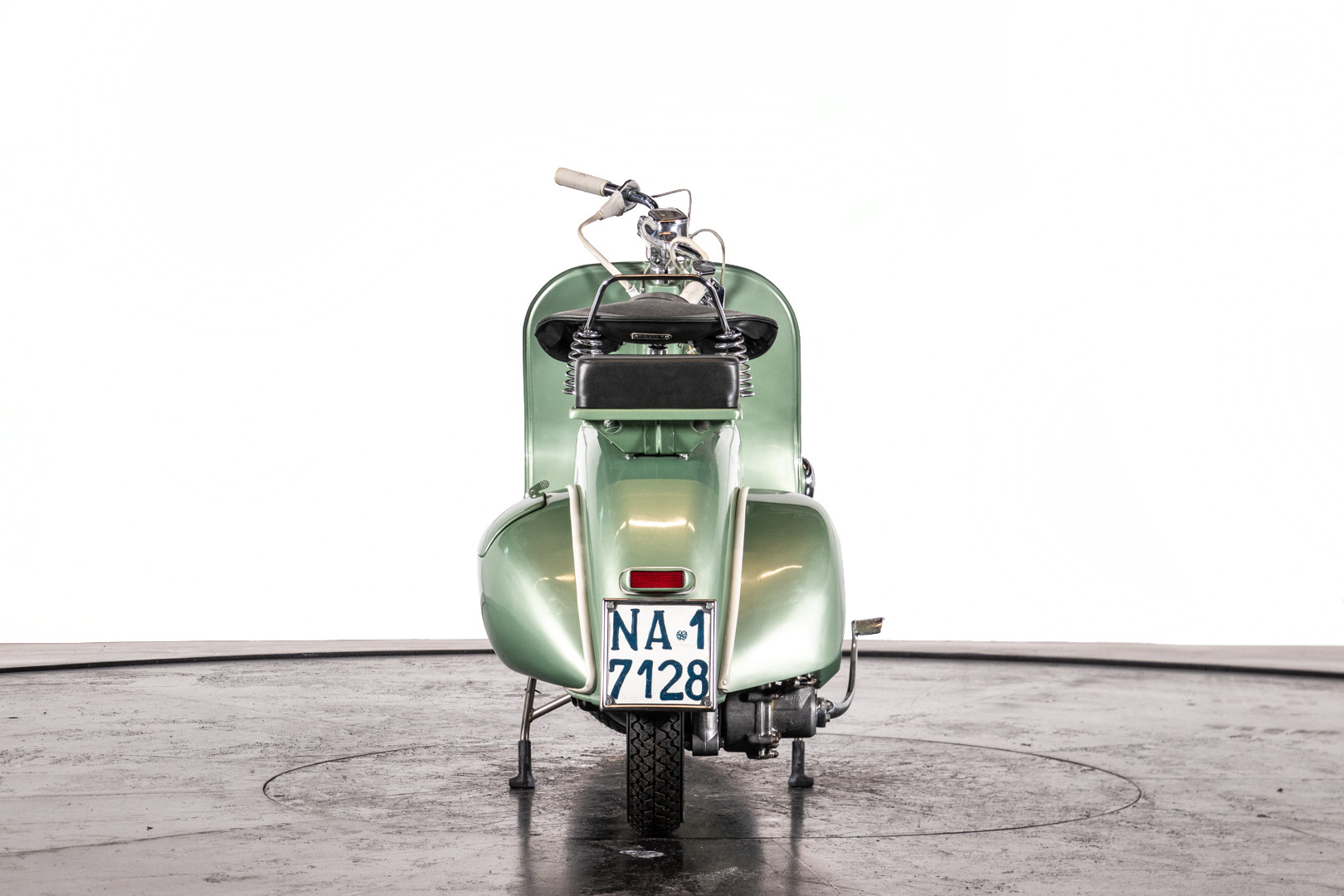 1952 Piaggio Vespa 125 4