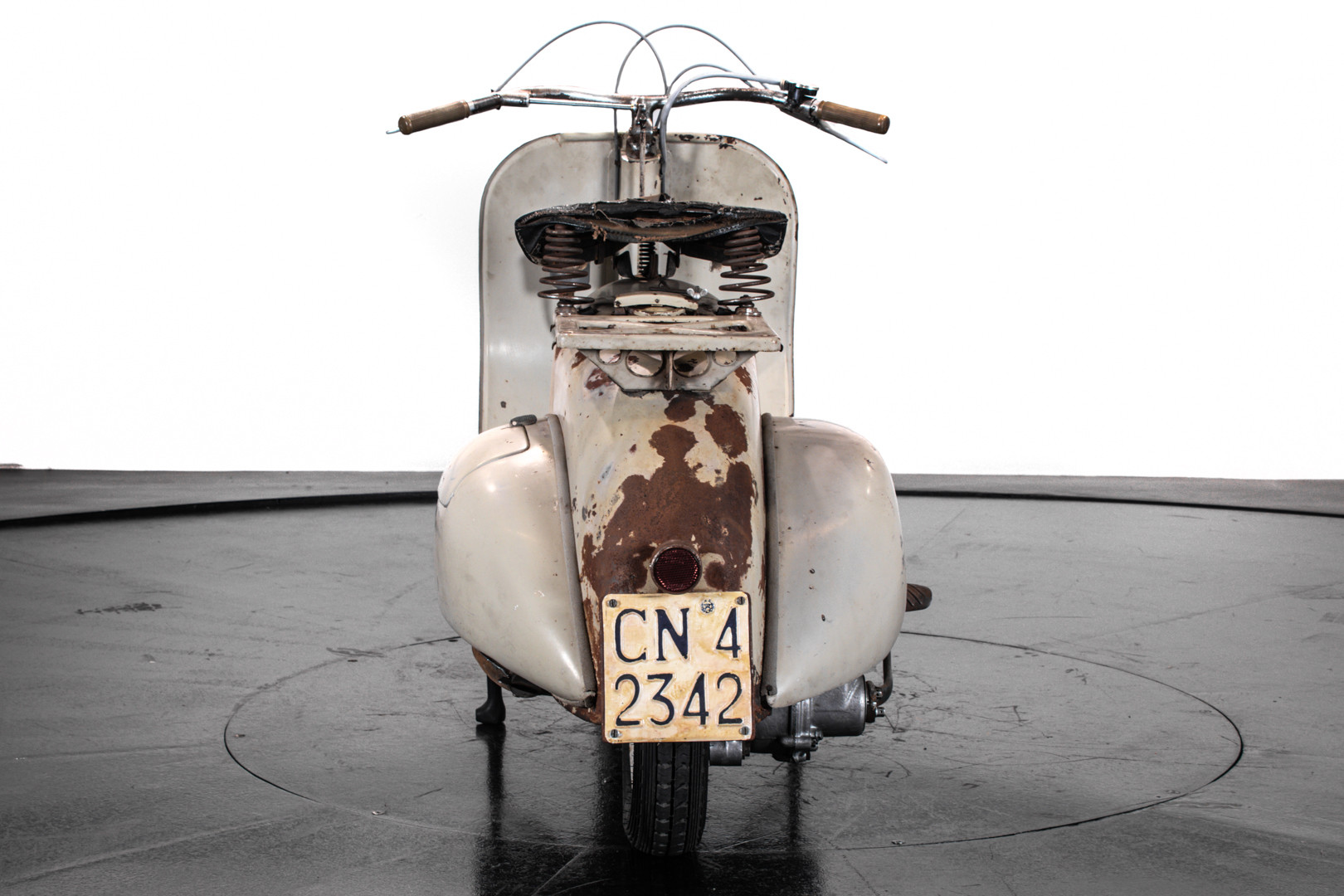 1950 Piaggio Vespa 125 3