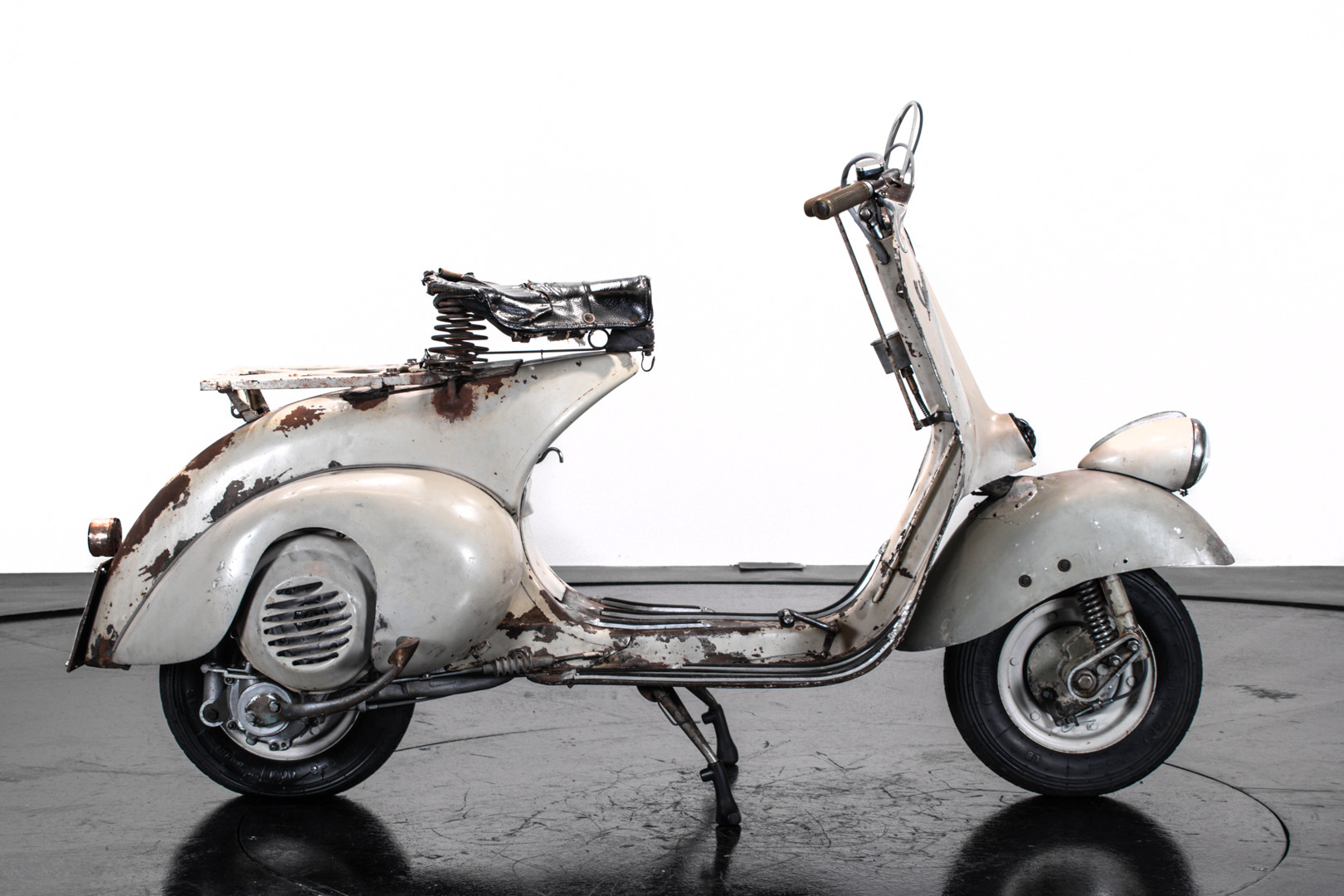 1950 Piaggio Vespa 125 1