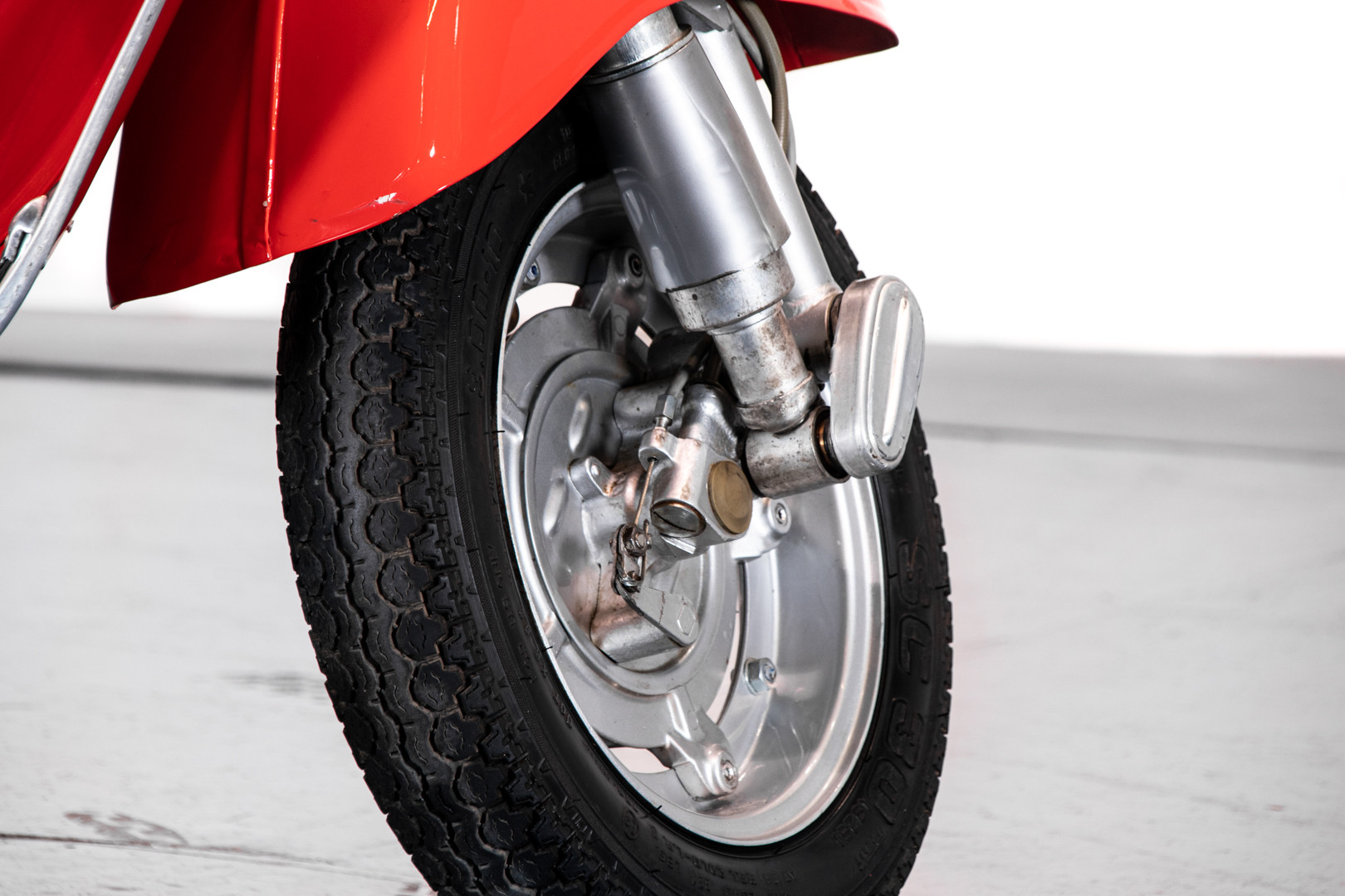 1966 Piaggio Vespa 90 SS Super Sprint 12