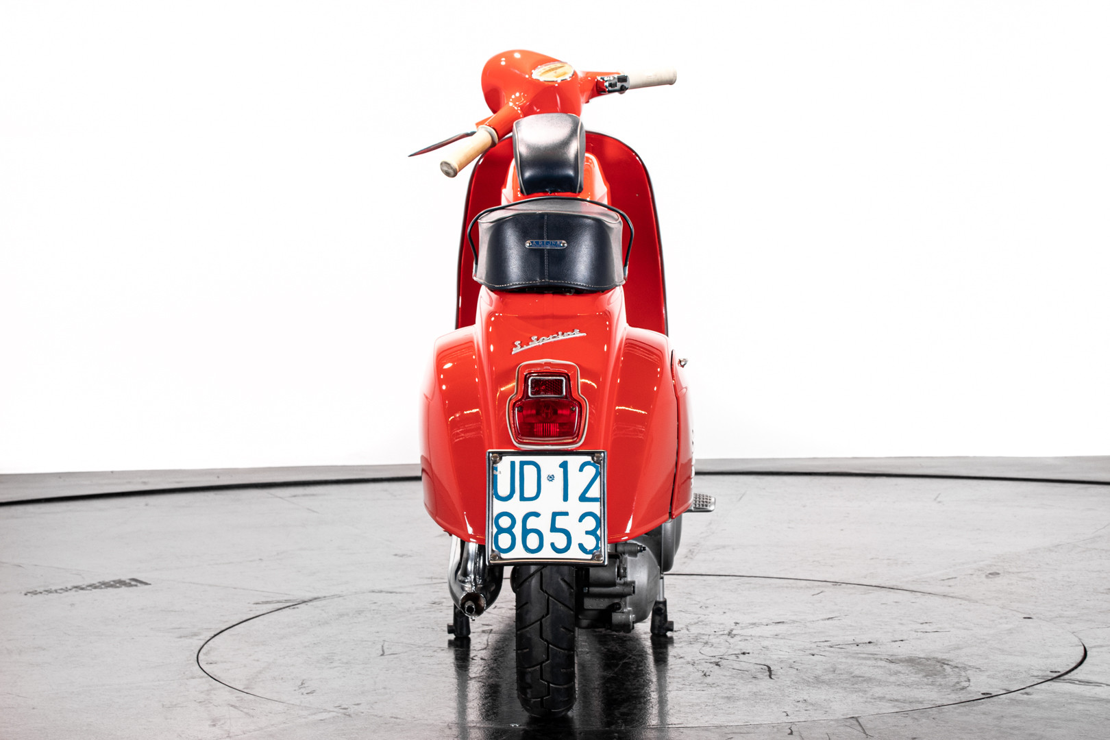 1966 Piaggio Vespa 90 SS Super Sprint 4
