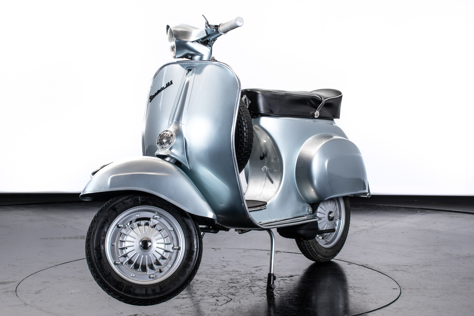 1967 Piaggio Vespa VMA 125 4