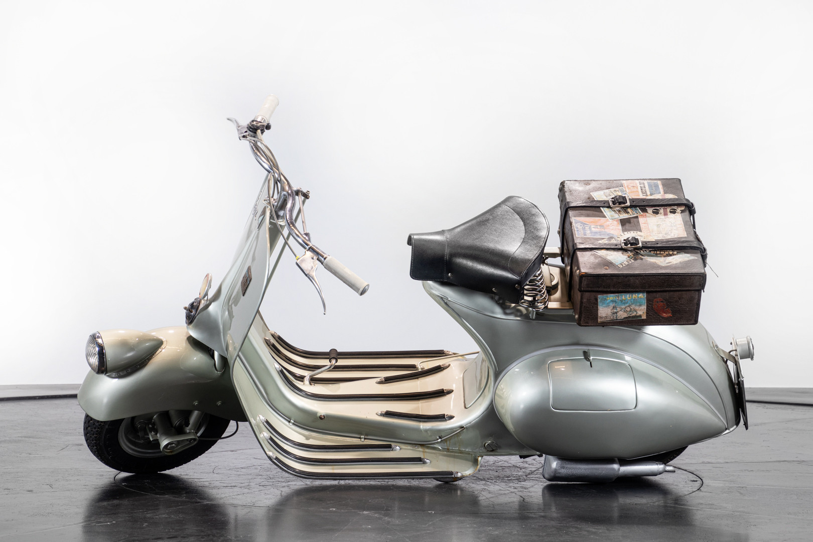 1950 Piaggio Vespa 98 0