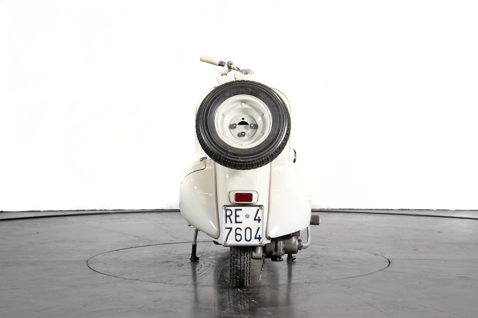 1960 Piaggio Vespa 125 VM2T 5