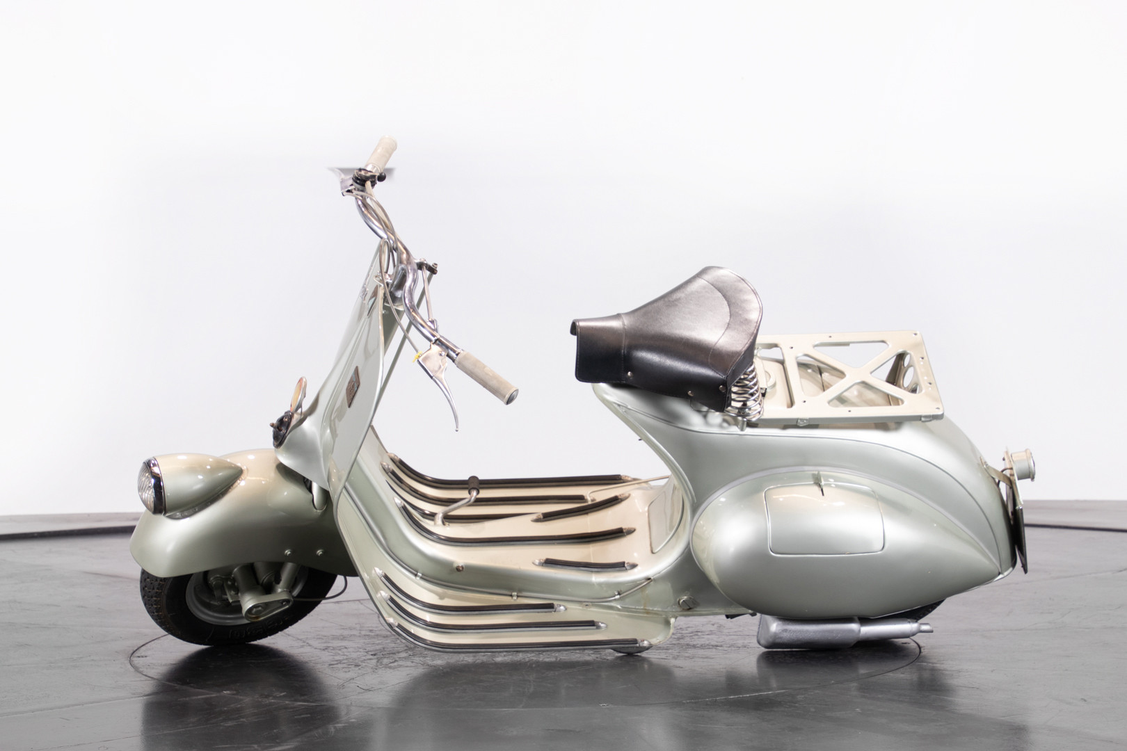 1950 Piaggio Vespa 98 6