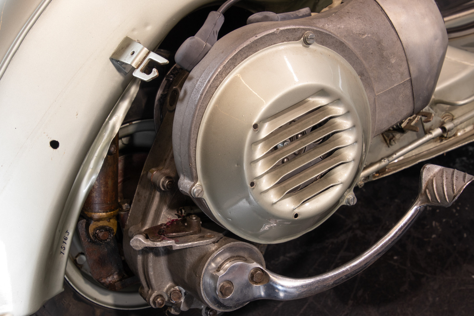 1950 Piaggio Vespa 98 21