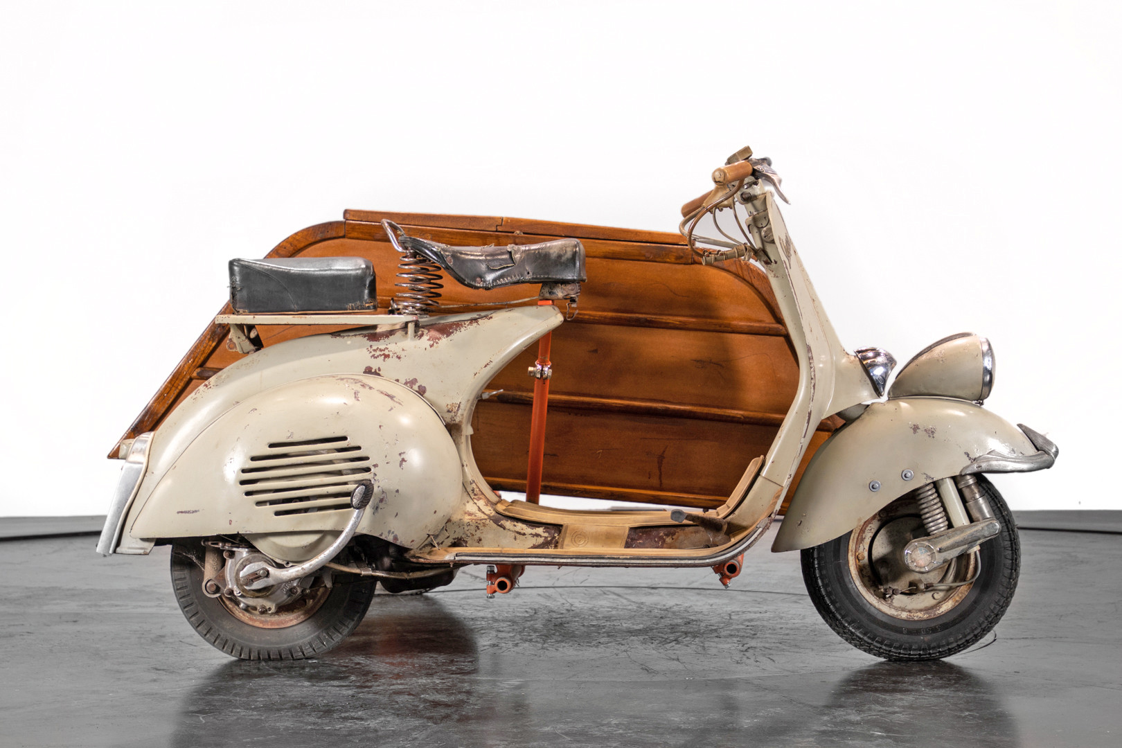 1953 Piaggio Vespa Sidecar faro basso 4