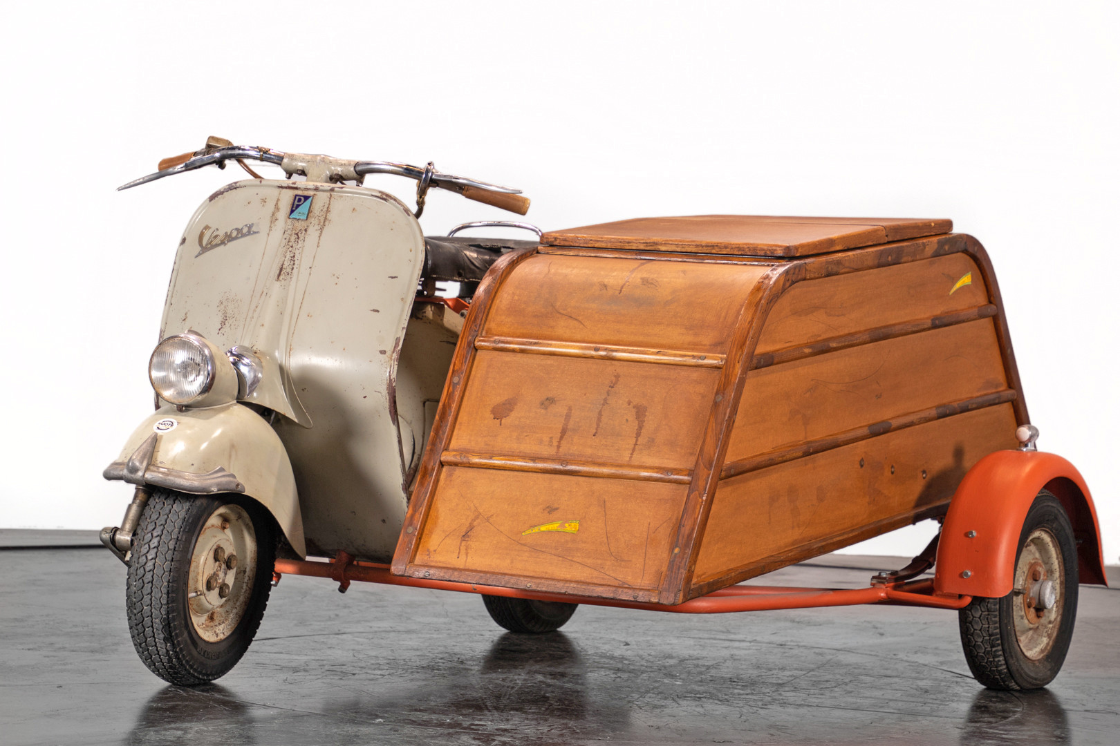 1953 Piaggio Vespa Sidecar faro basso 1