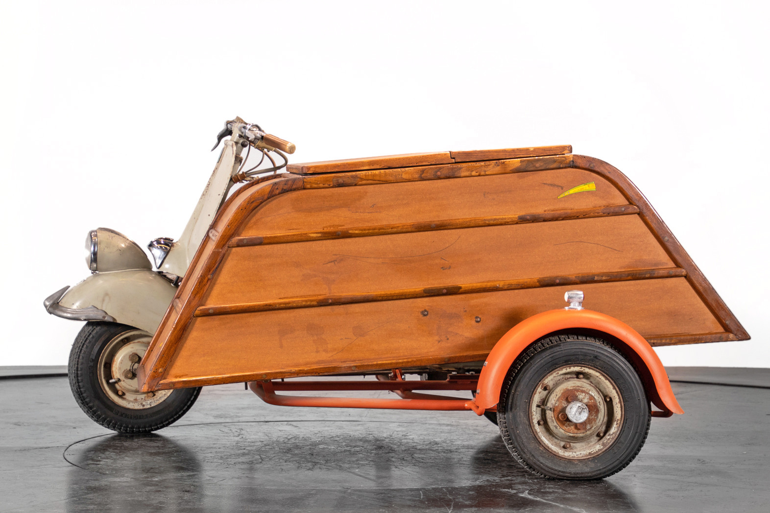 1953 Piaggio Vespa Sidecar faro basso 0