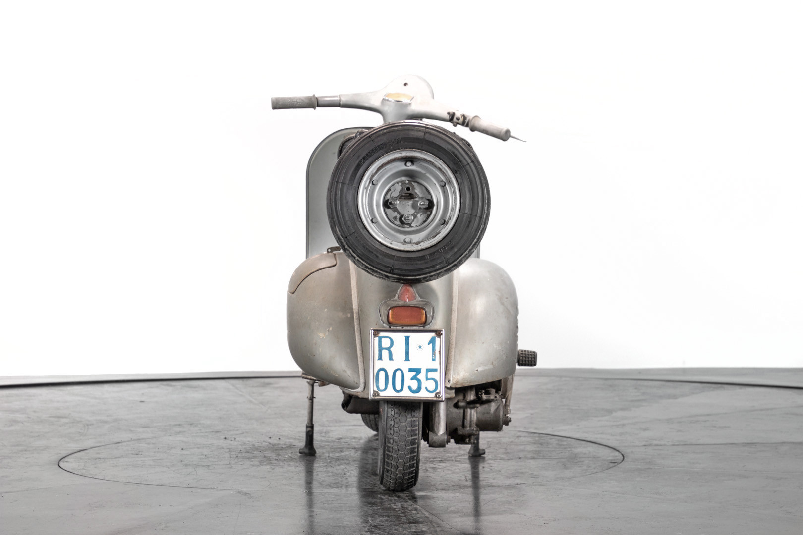 1957 Piaggio Vespa vb1 3