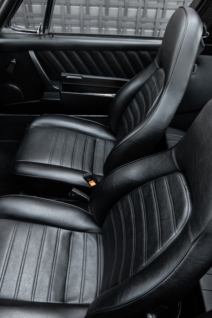 1974 Porsche 911 S 2.7 Targa 26