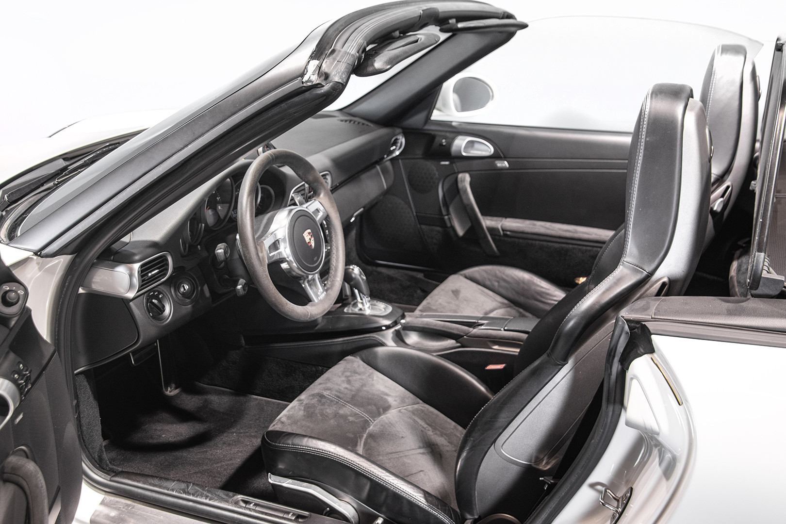 2011 PORSCHE 997 CARRERA GTS CABRIOLET 38