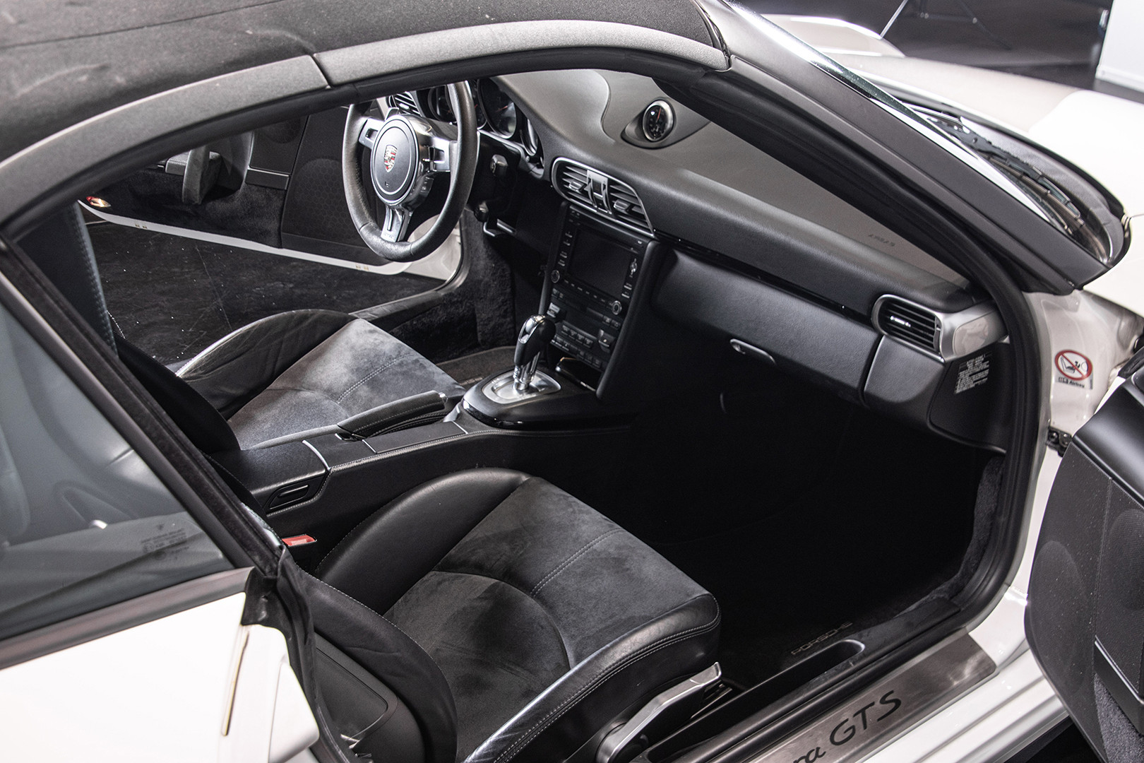 2011 PORSCHE 997 CARRERA GTS CABRIOLET 52