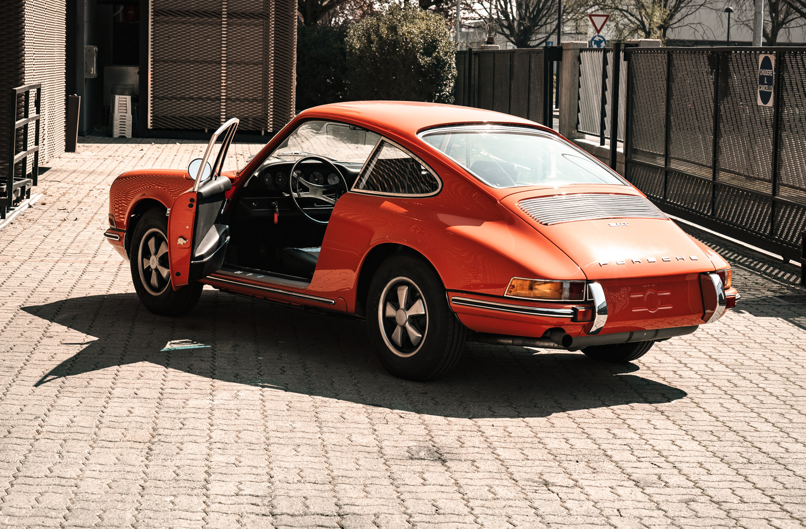1969 Porsche 911 T 2.0 12
