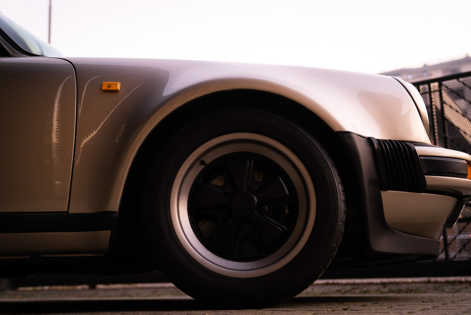 1985 Porsche 930 Turbo 33