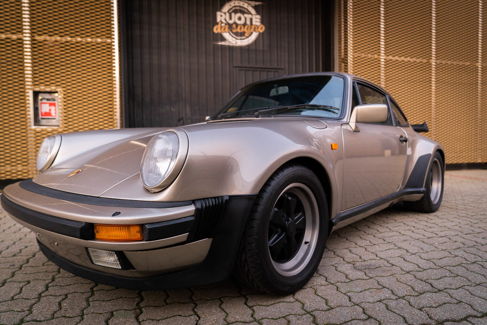 1985 Porsche 930 Turbo 0