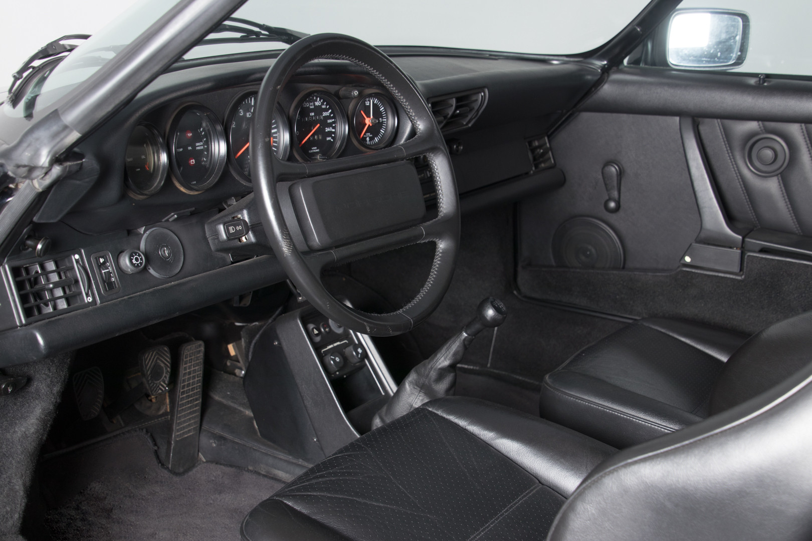 1989 Porsche Speedster 911 24