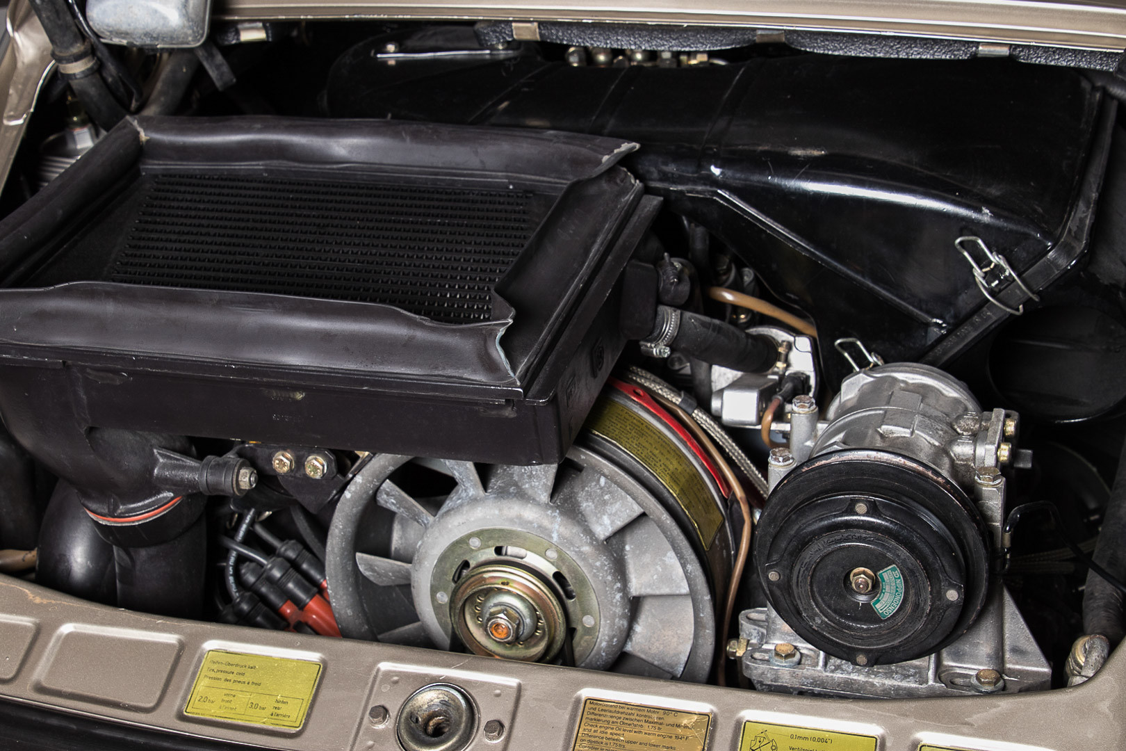 1985 Porsche 930 Turbo 45