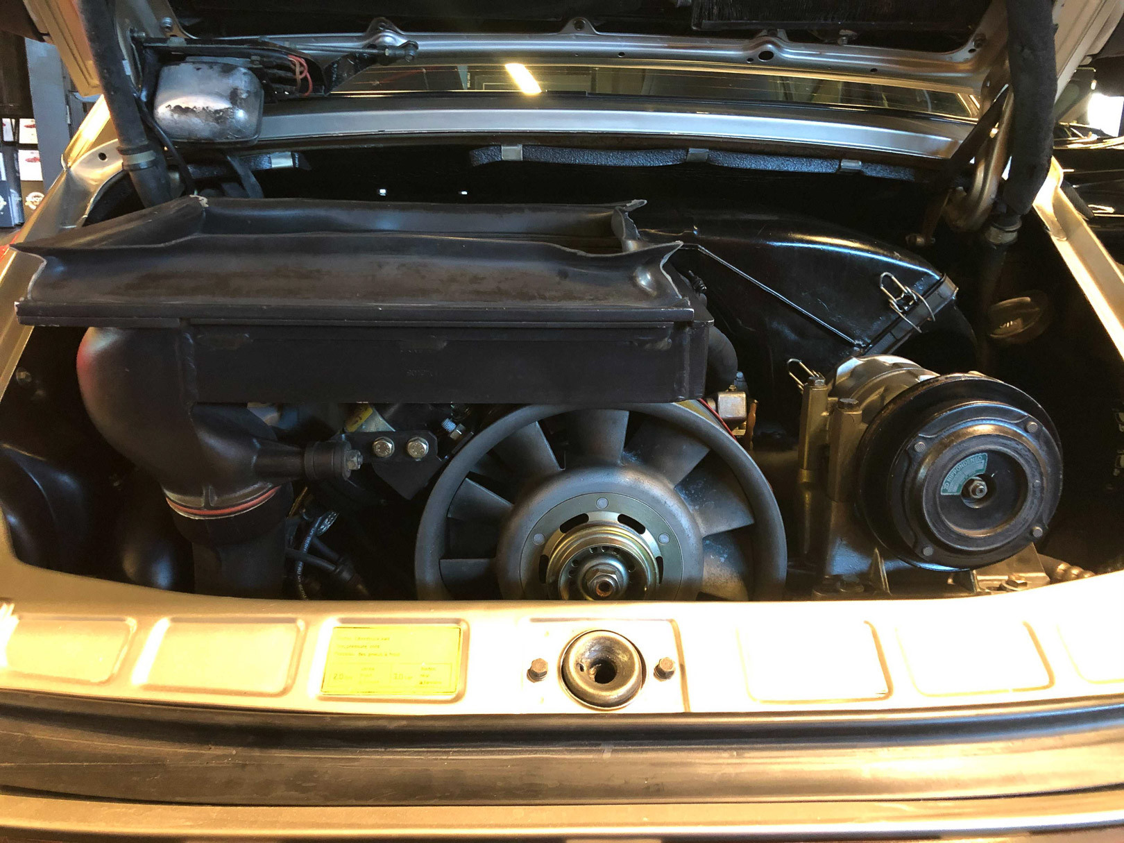 1985 Porsche 930 Turbo 39
