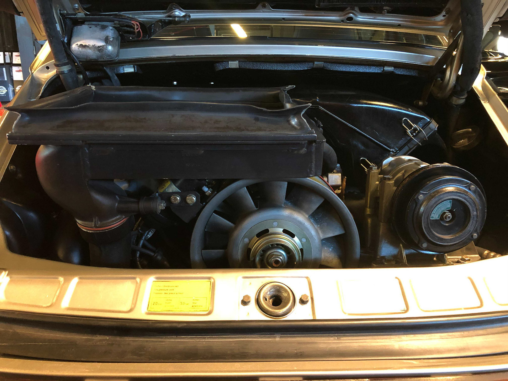 1985 Porsche 930 Turbo 42