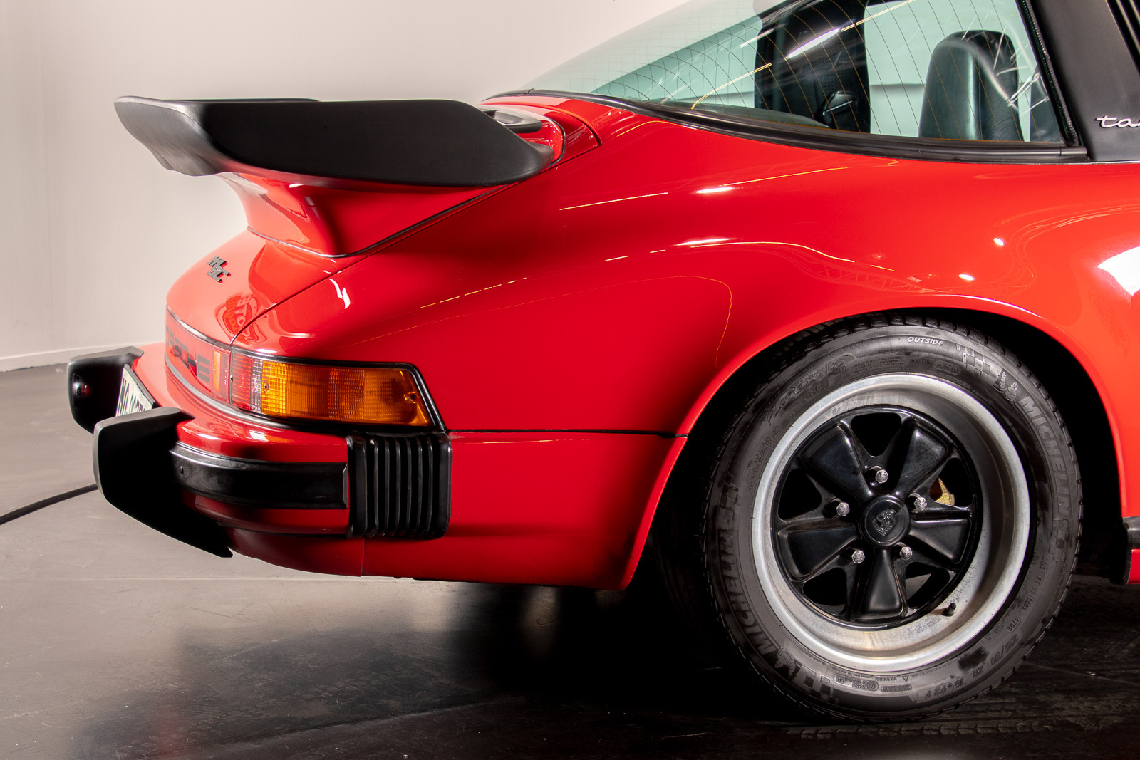 1983 Porsche 911 SC Targa 10
