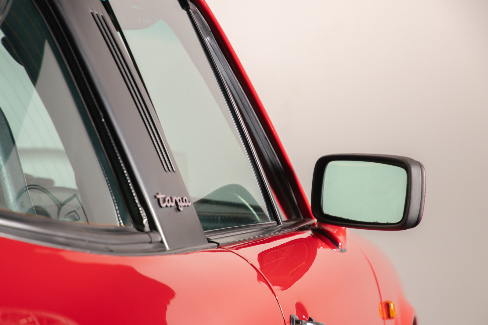 1983 Porsche 911 SC Targa 14