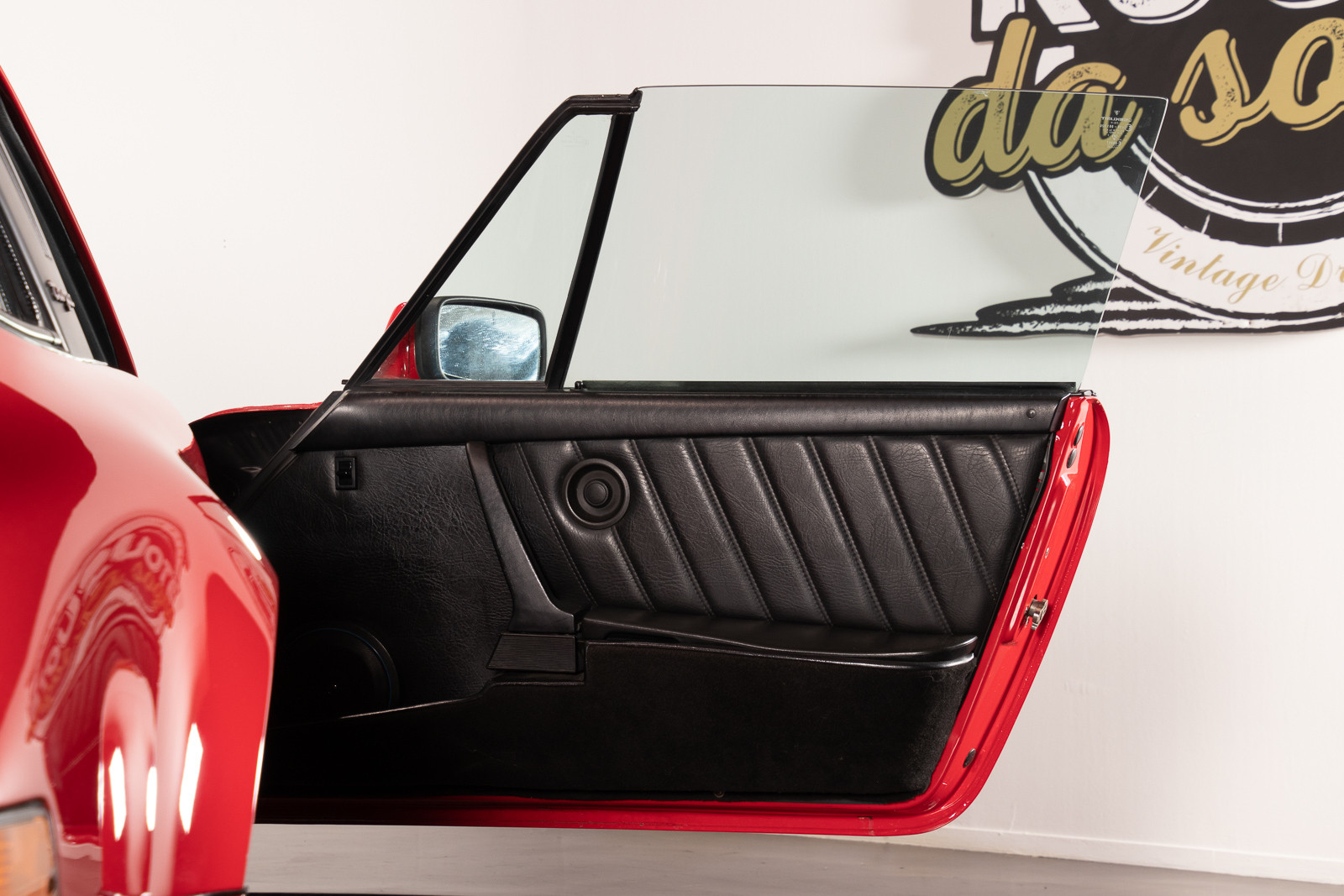 1983 Porsche 911 SC Targa 19