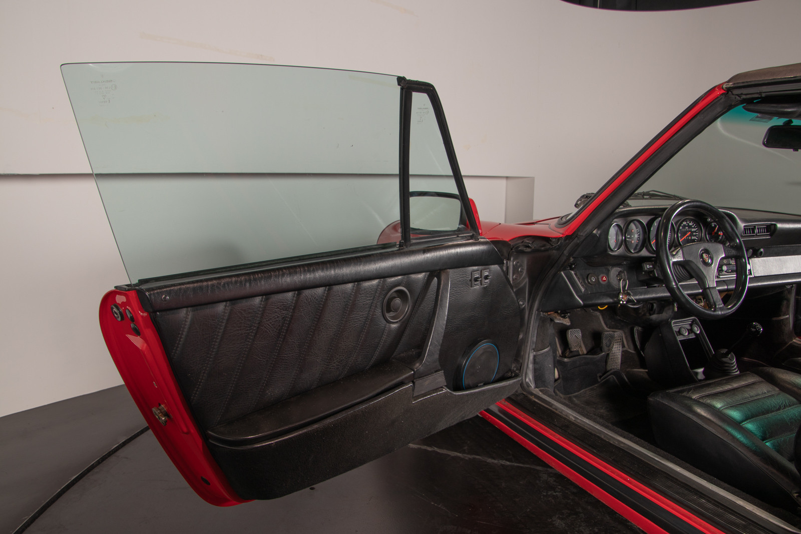 1983 Porsche 911 SC Targa 21