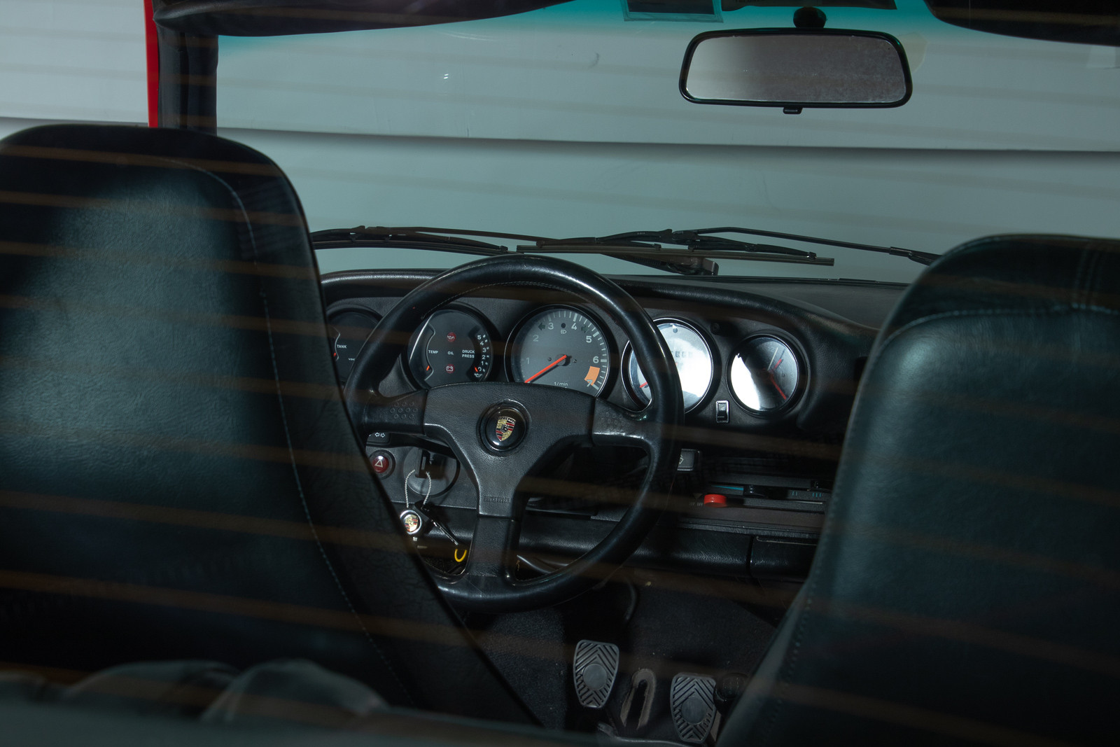 1983 Porsche 911 SC Targa 28