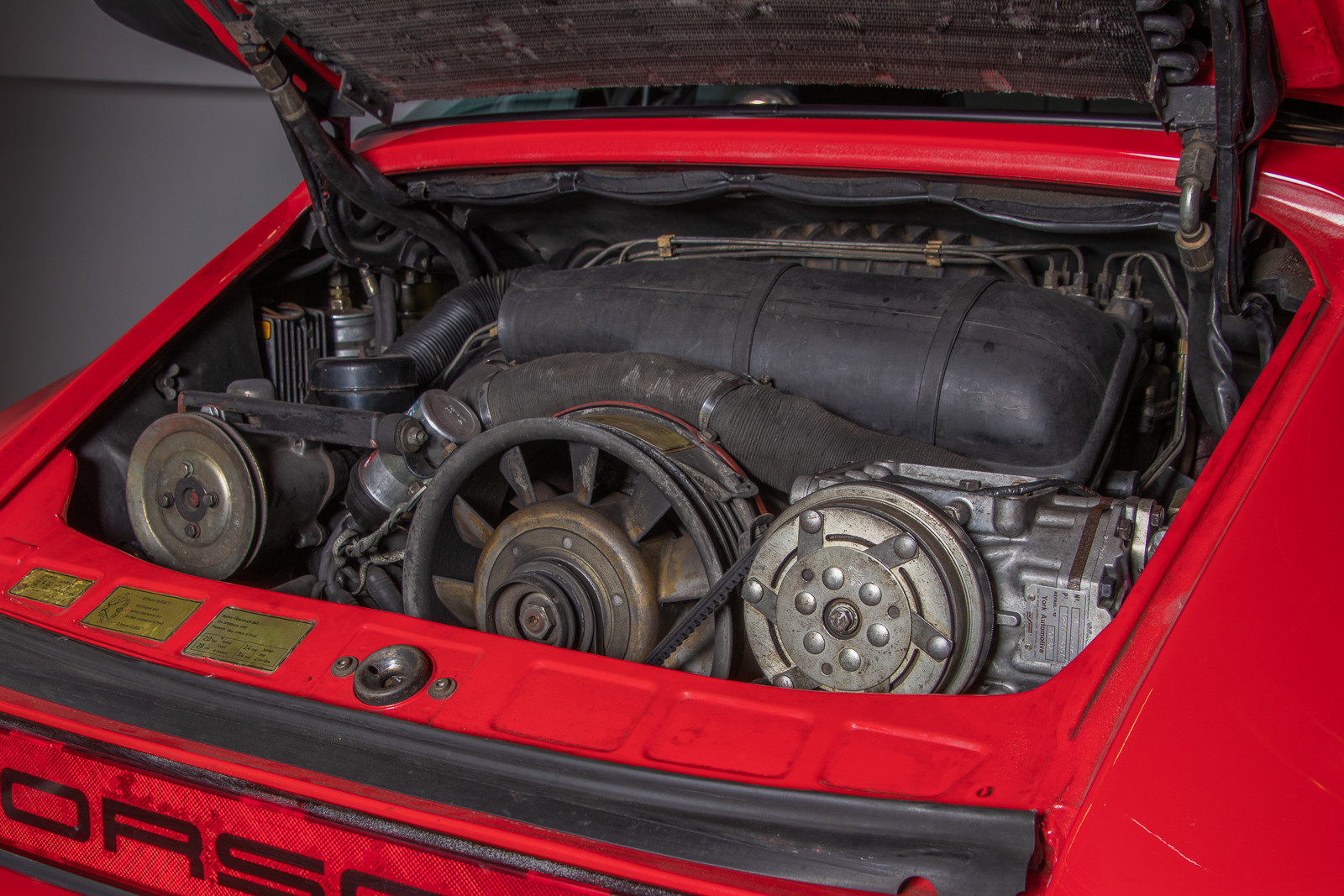 1983 Porsche 911 SC Targa 34