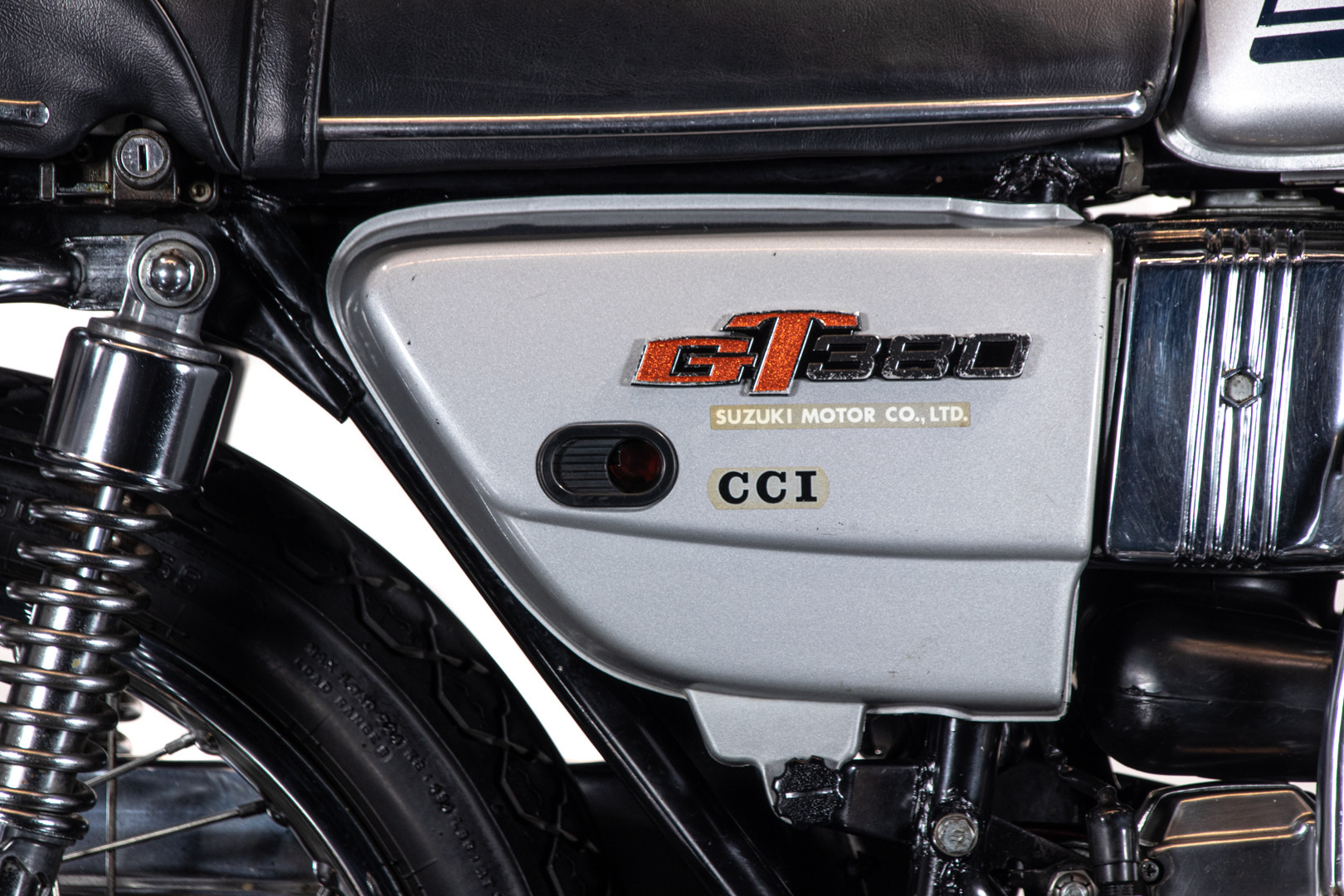 1975 Suzuki GT 380 10