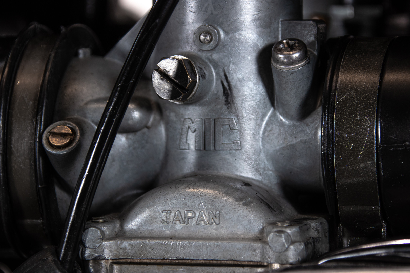 1975 Suzuki GT 380 16