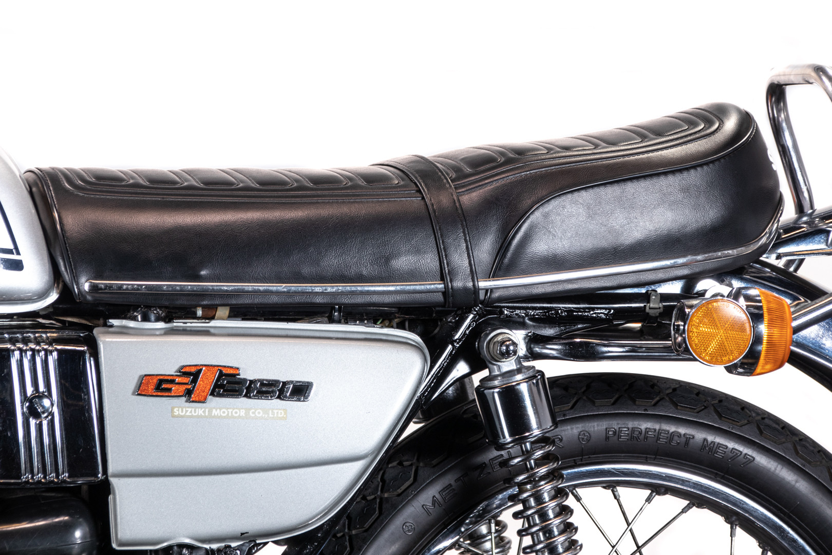 1975 Suzuki GT 380 7