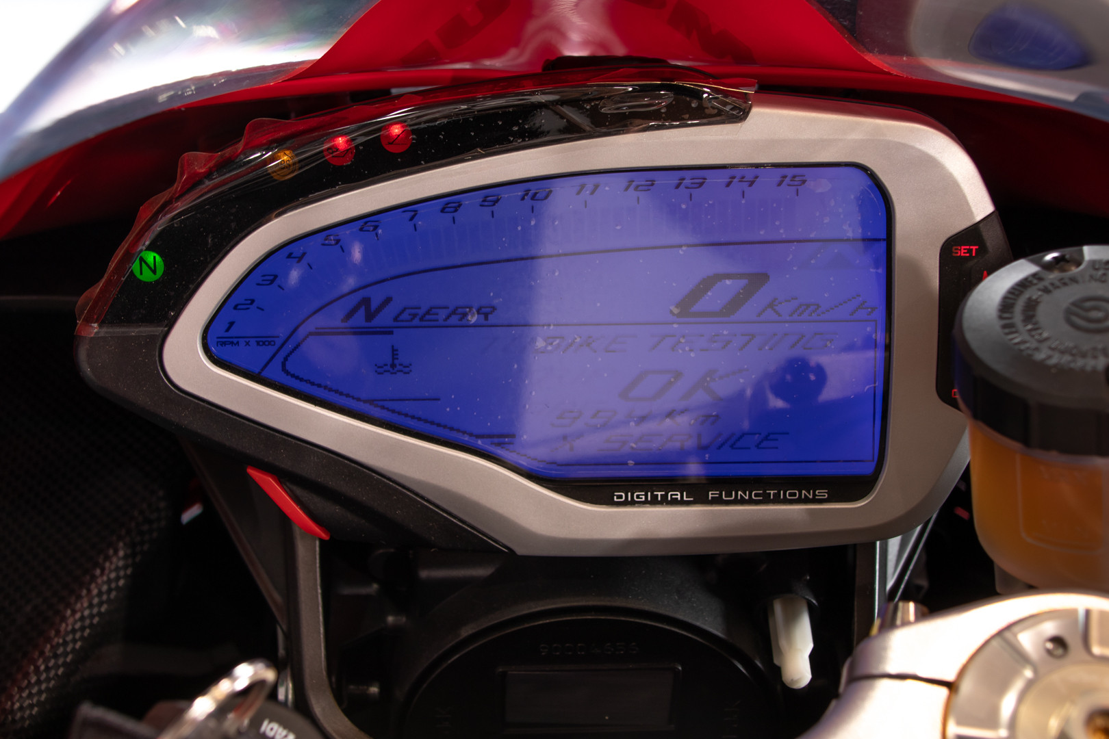 2016 MV AGUSTA 1000 F6 37