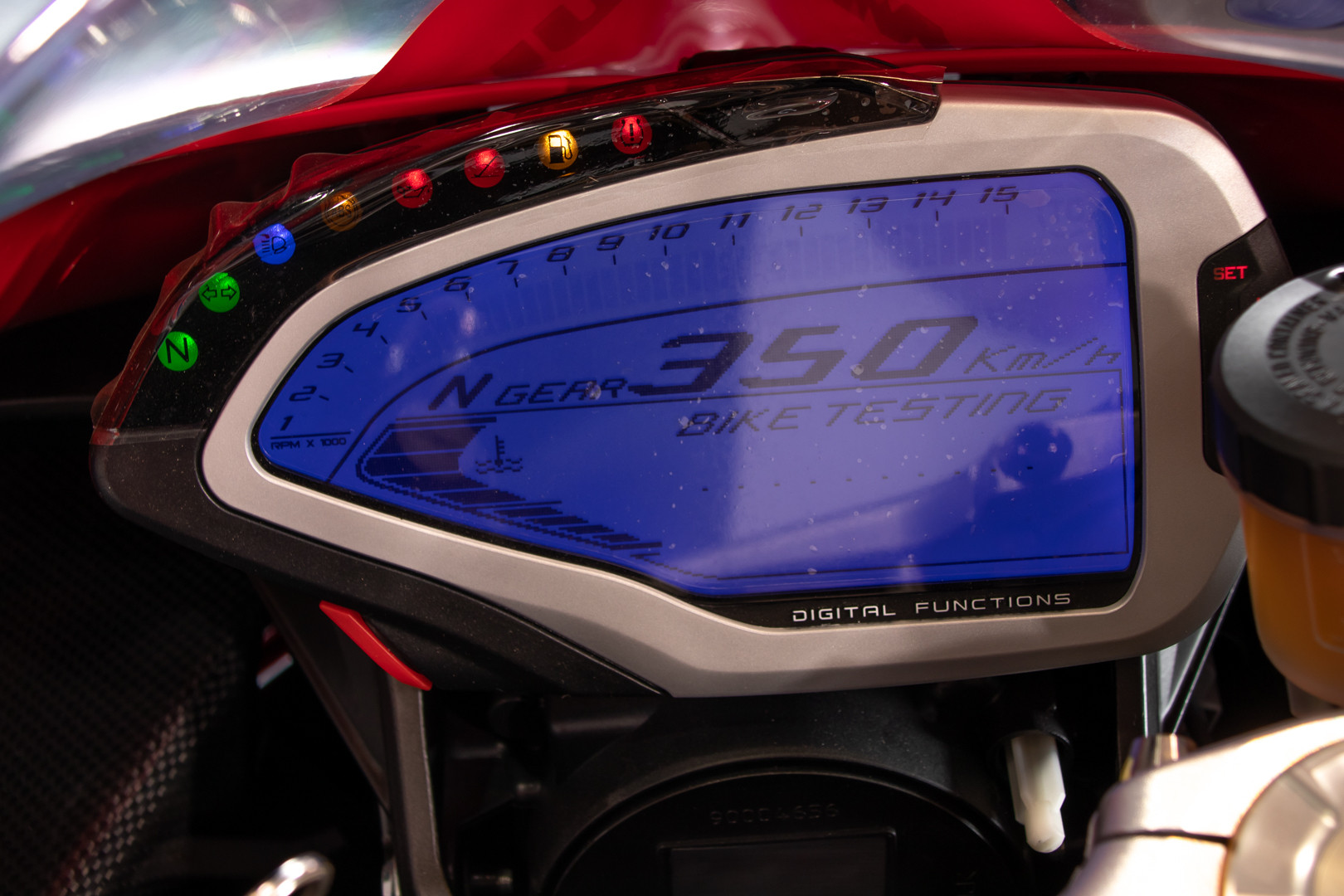 2016 MV AGUSTA 1000 F6 38