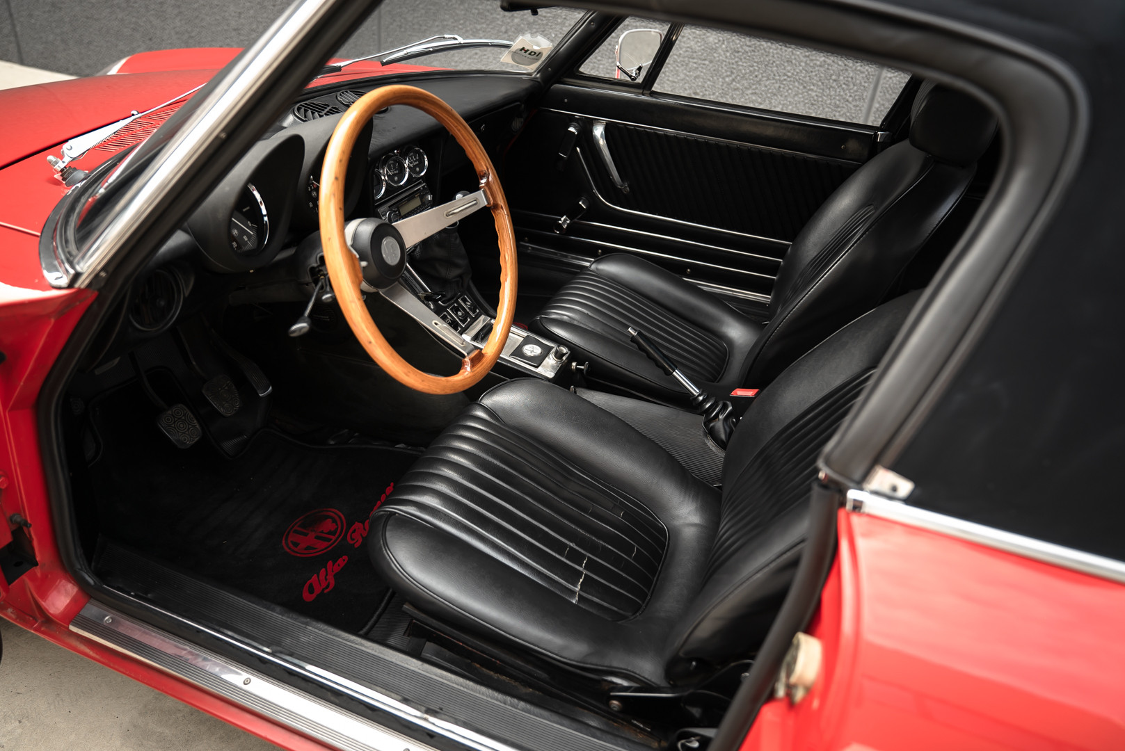 1976 Alfa Romeo Spider 2000 Duetto 20