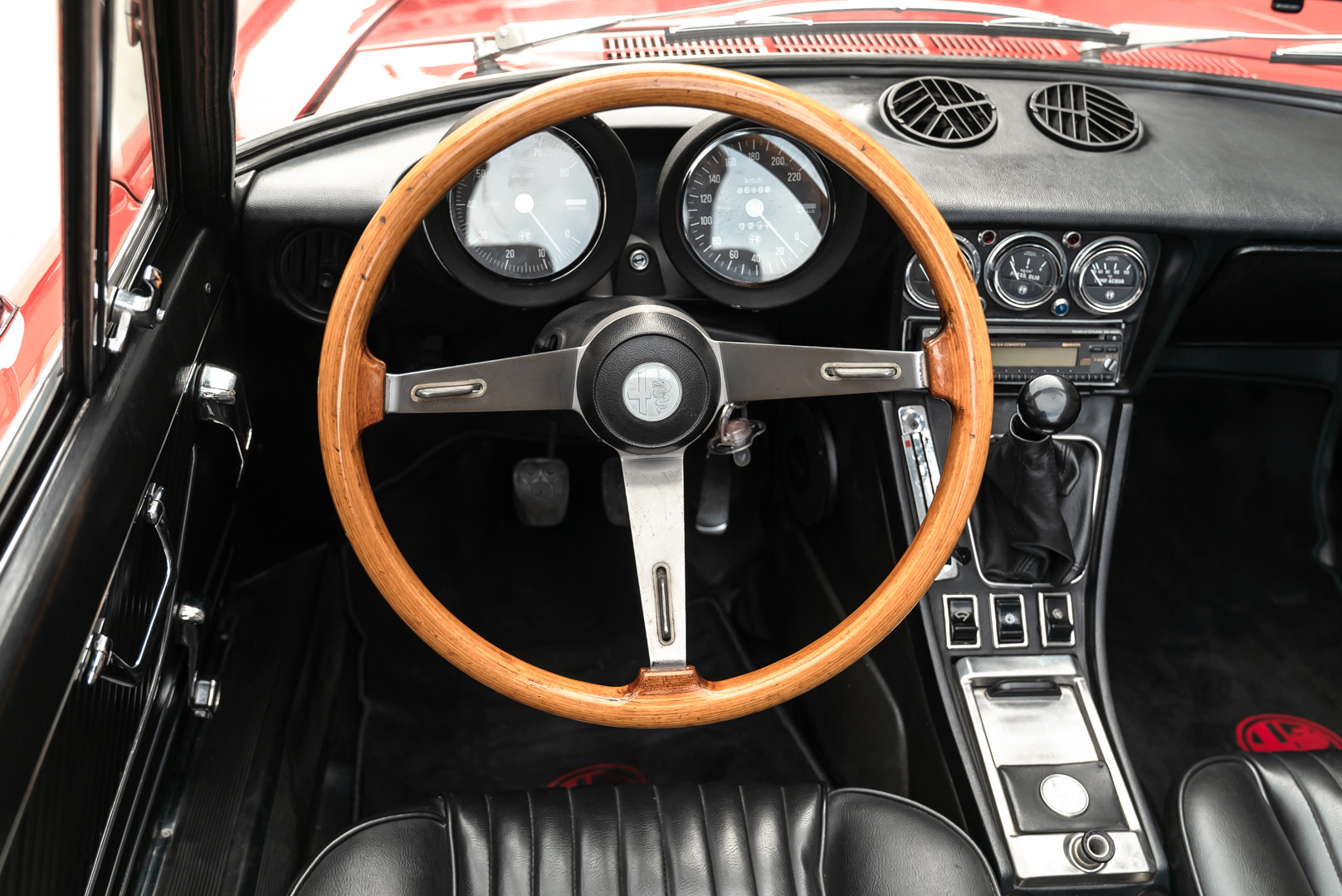1976 Alfa Romeo Spider 2000 Duetto 26