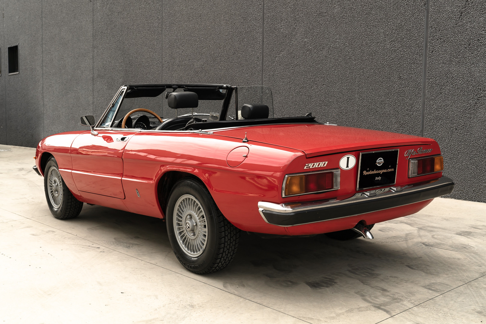 1976 Alfa Romeo Spider 2000 Duetto 40