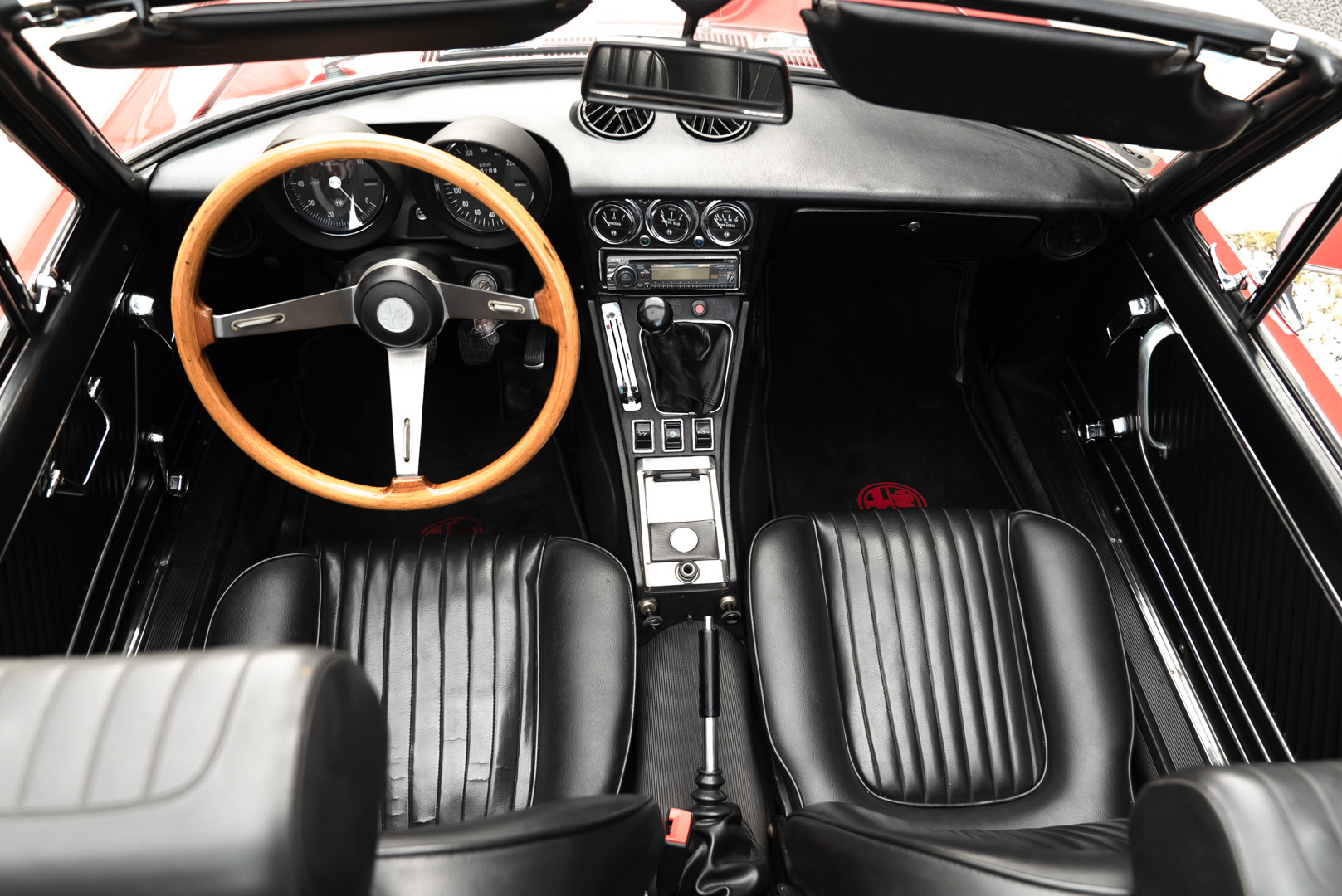 1976 Alfa Romeo Spider 2000 Duetto 27