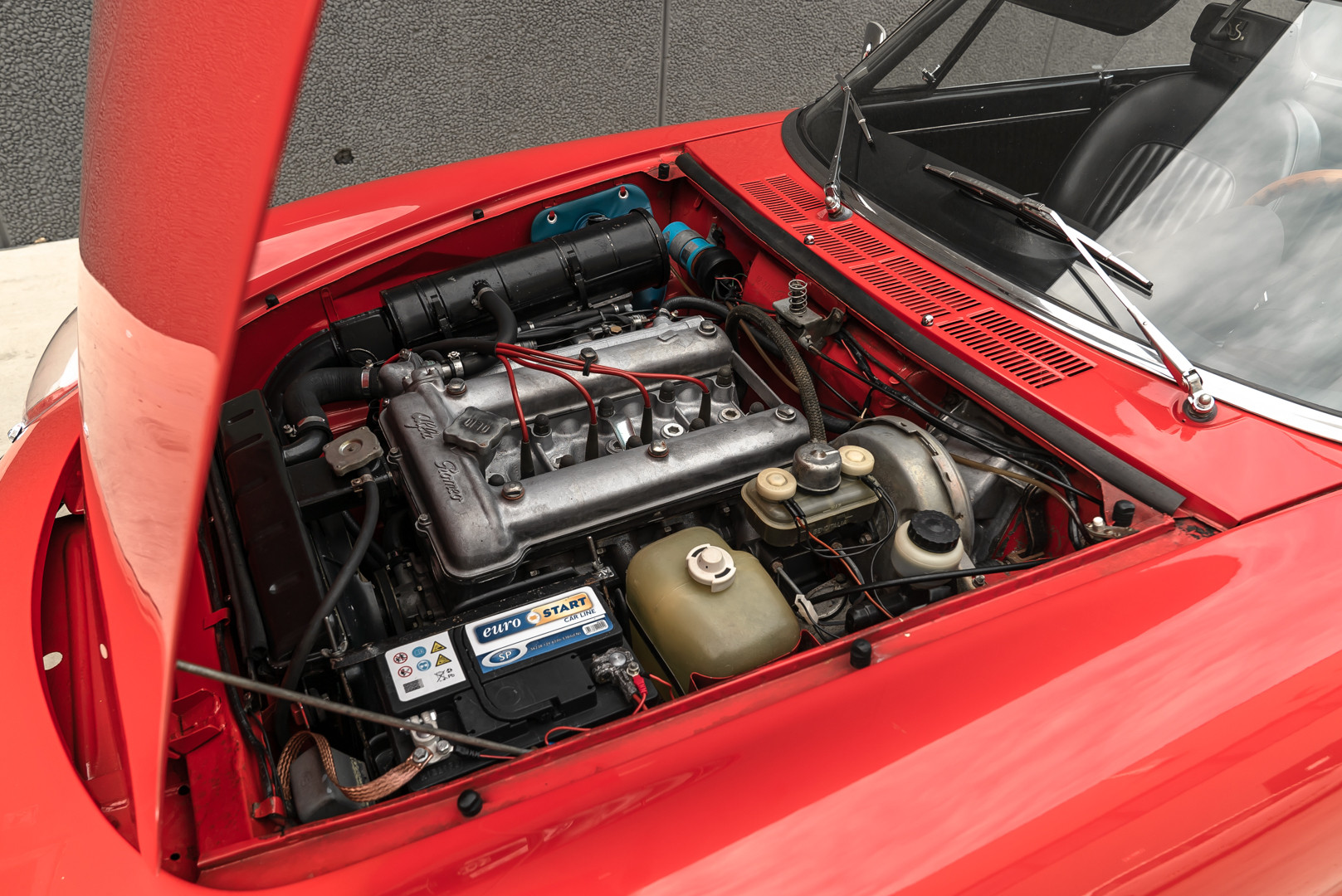 1976 Alfa Romeo Spider 2000 Duetto 48