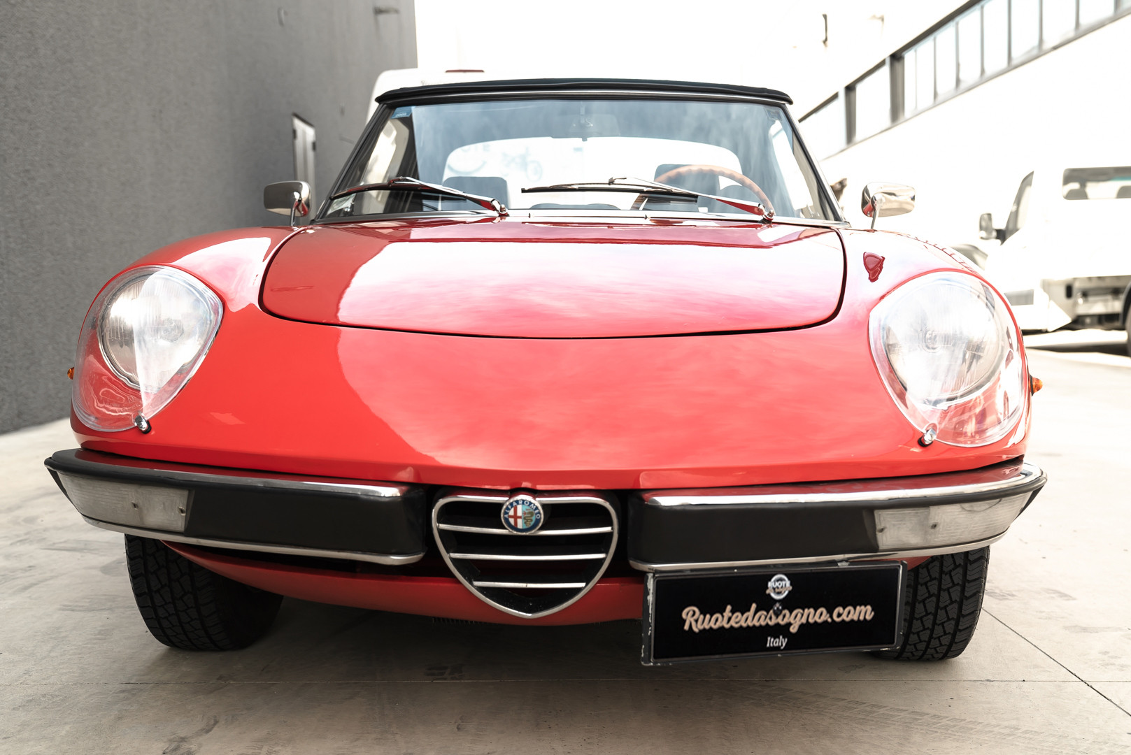 1976 Alfa Romeo Spider 2000 Duetto 3