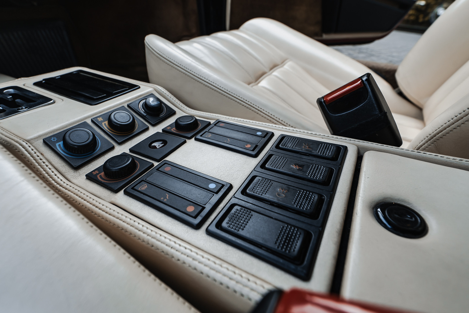 1988 FERRARI 208 GTS TURBO INTERCOOLER 20