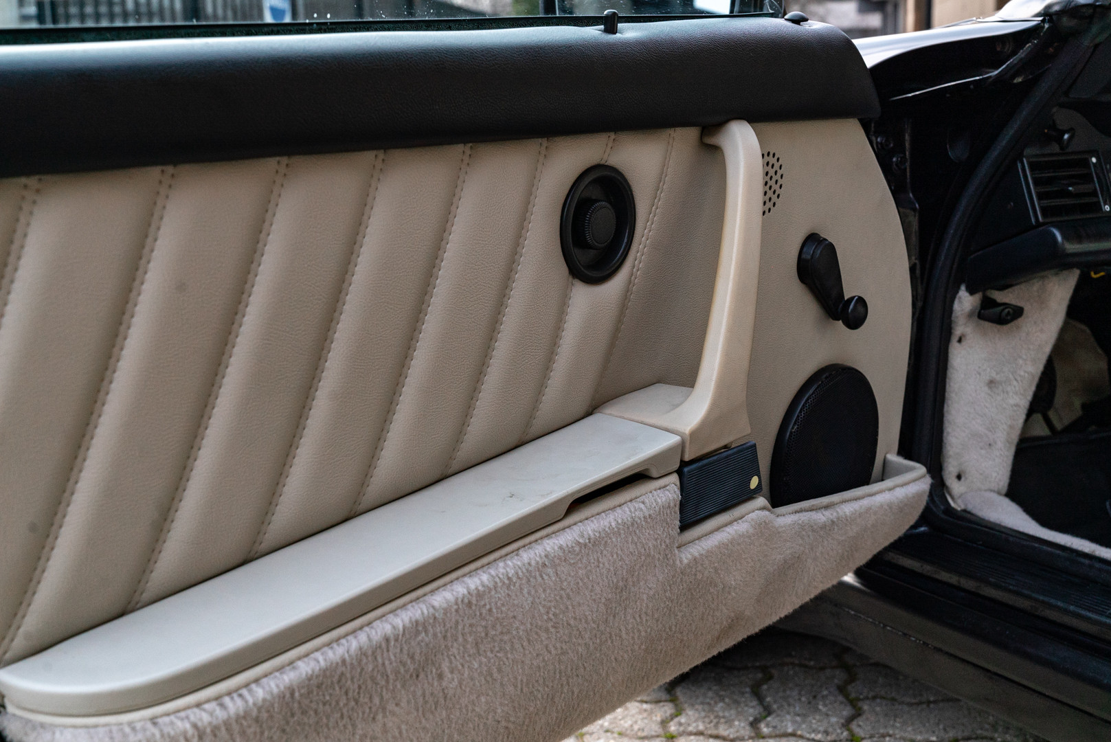 1989 Porsche 911 Speedster Turbo Look 37