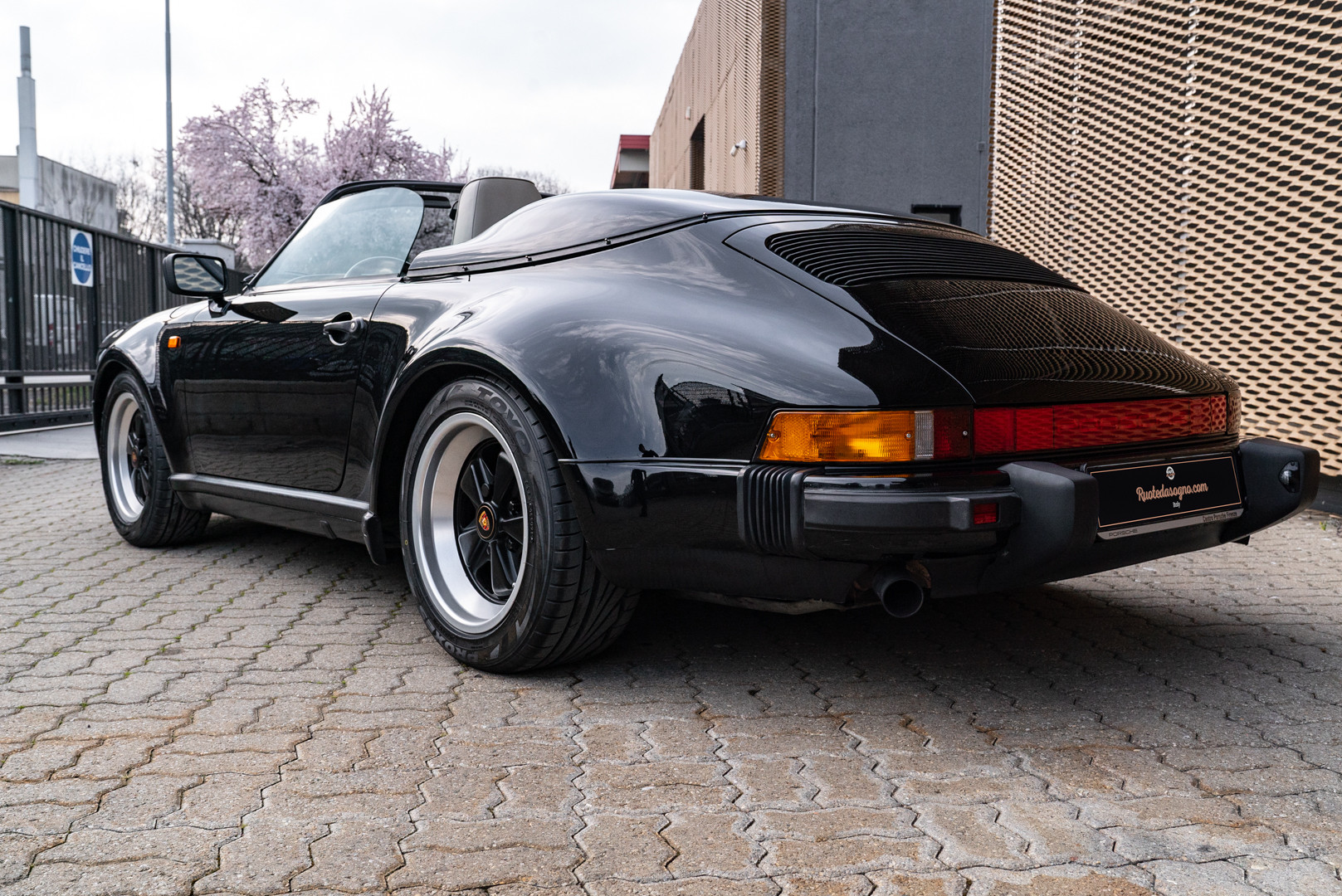 1989 Porsche 911 Speedster Turbo Look 1